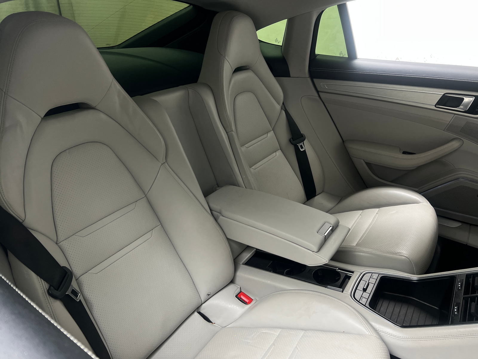 Thumbnail: 2017 Porsche Panamera - 5