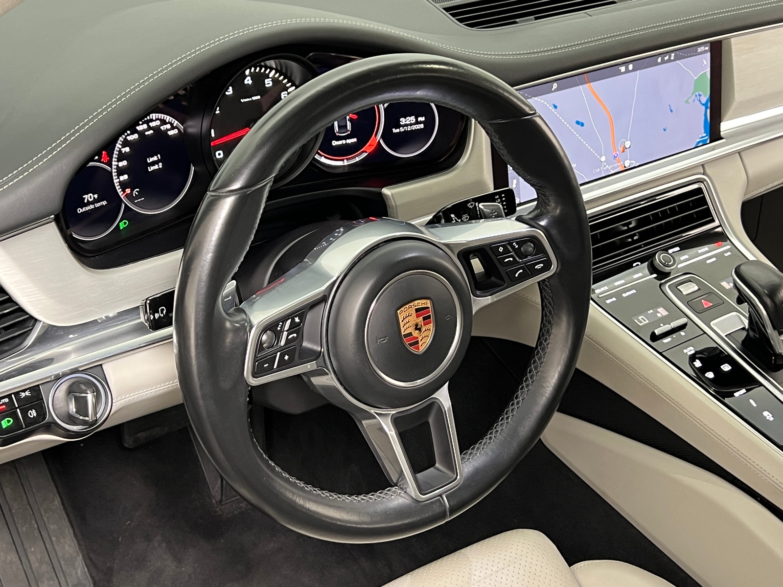 Thumbnail: 2017 Porsche Panamera - 4