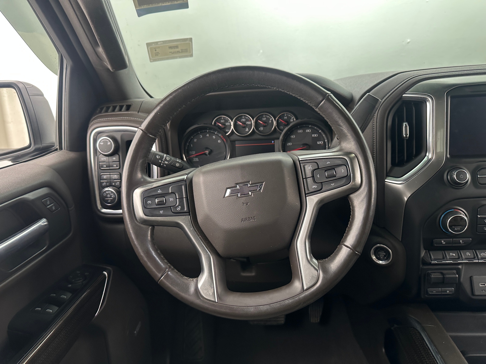 Thumbnail: 2019 Chevrolet Silverado 1500 - 4