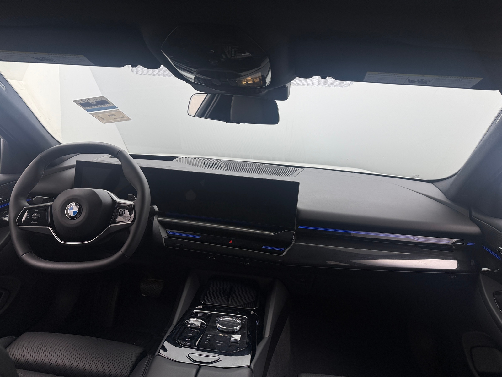 Thumbnail: 2026 BMW 5 Series - 2