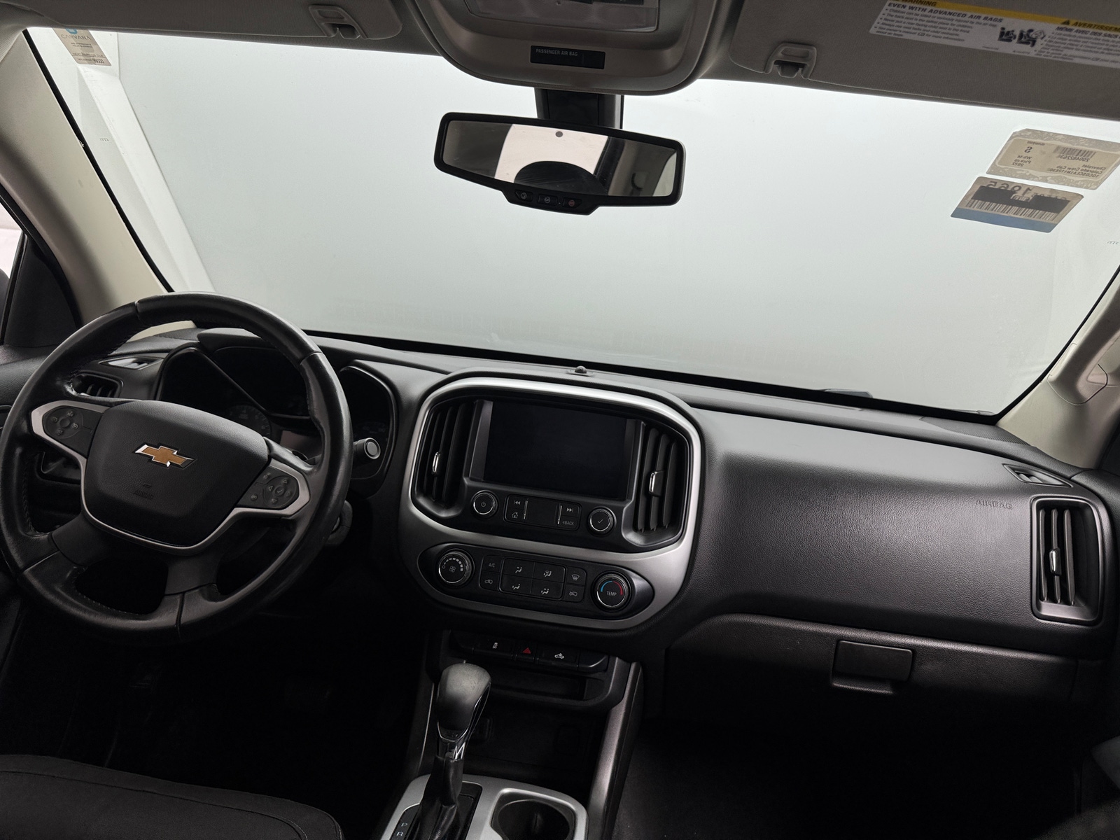 Thumbnail: 2022 Chevrolet Colorado - 3