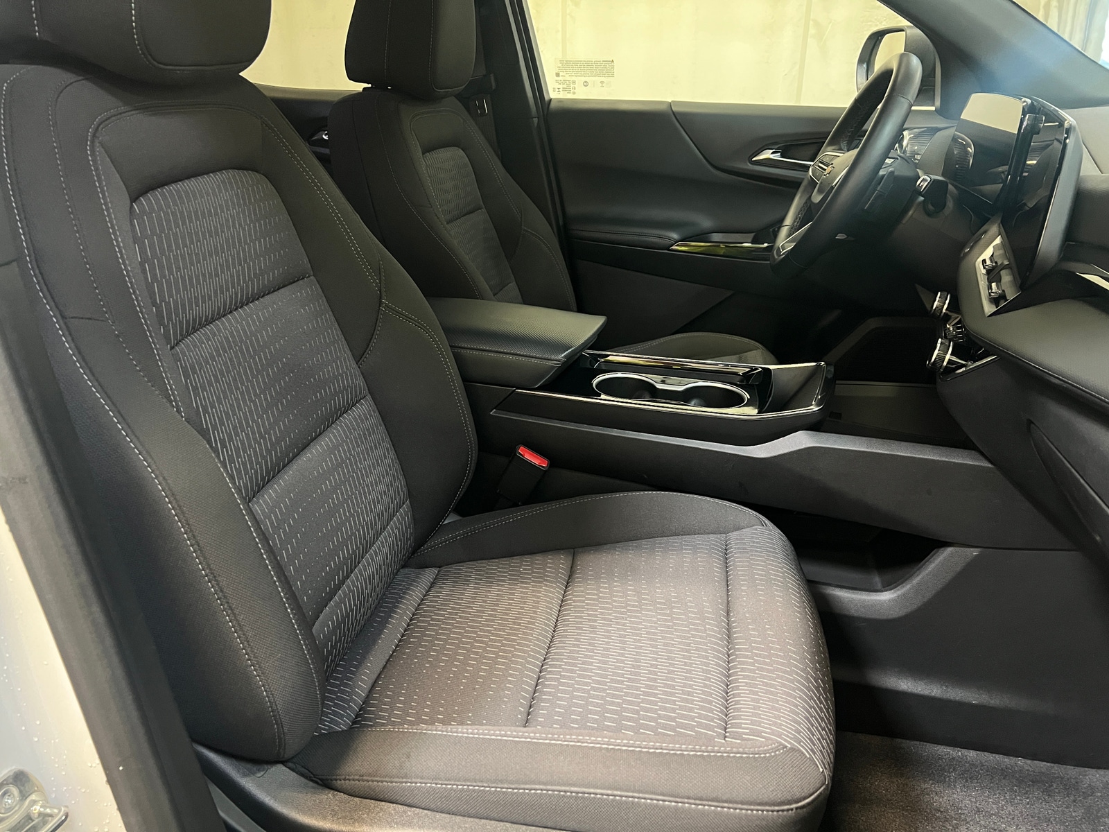 Thumbnail: 2025 Chevrolet Equinox - 2