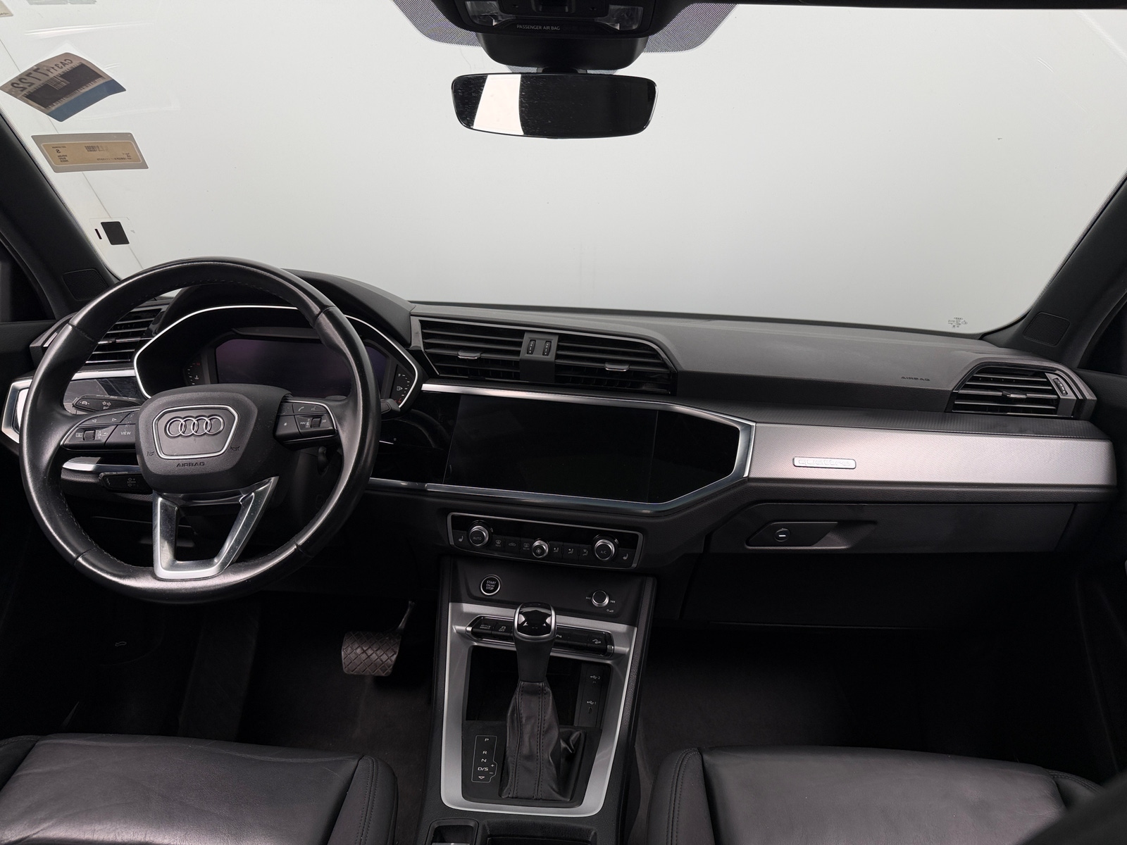 Thumbnail: 2023 Audi Q3 - 2