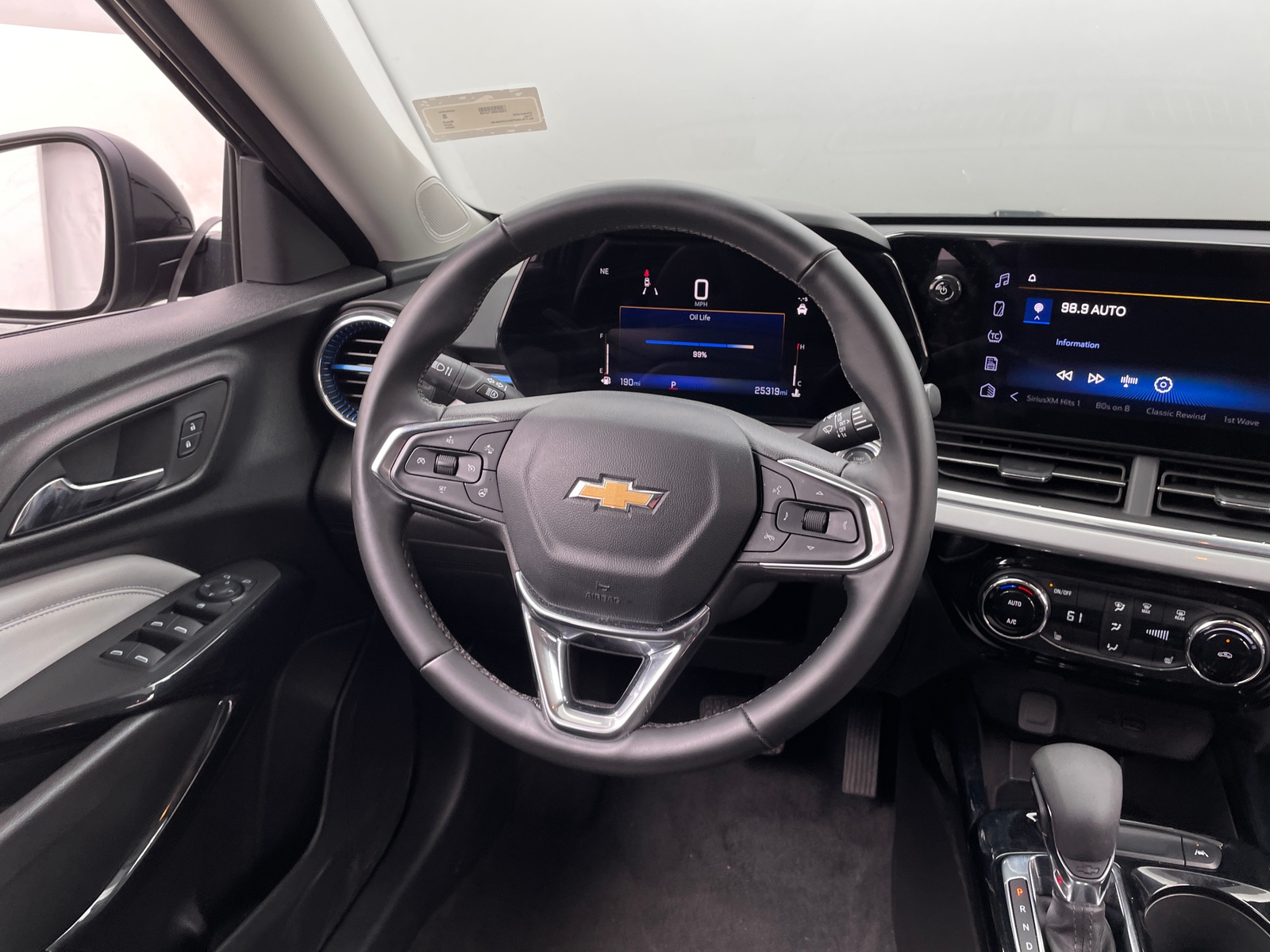 Thumbnail: 2025 Chevrolet Trax - 5