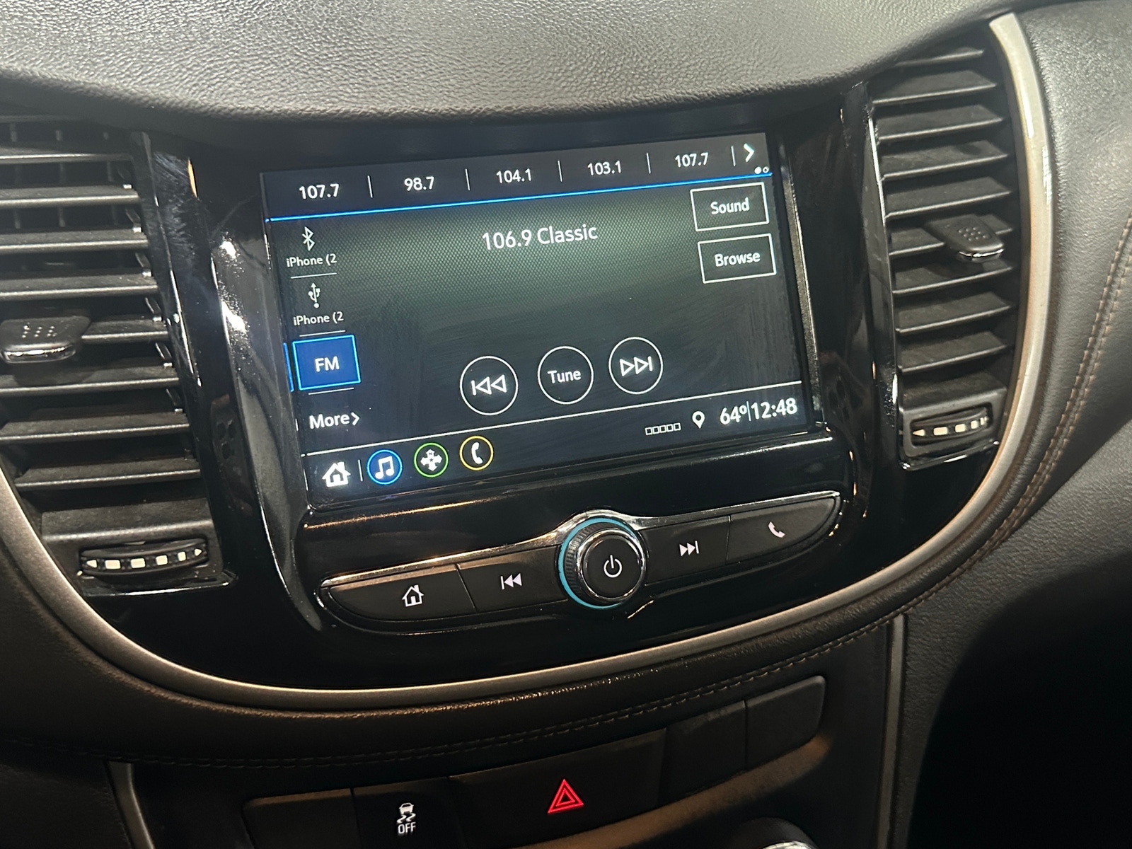 Thumbnail: 2019 Chevrolet Trax - 4