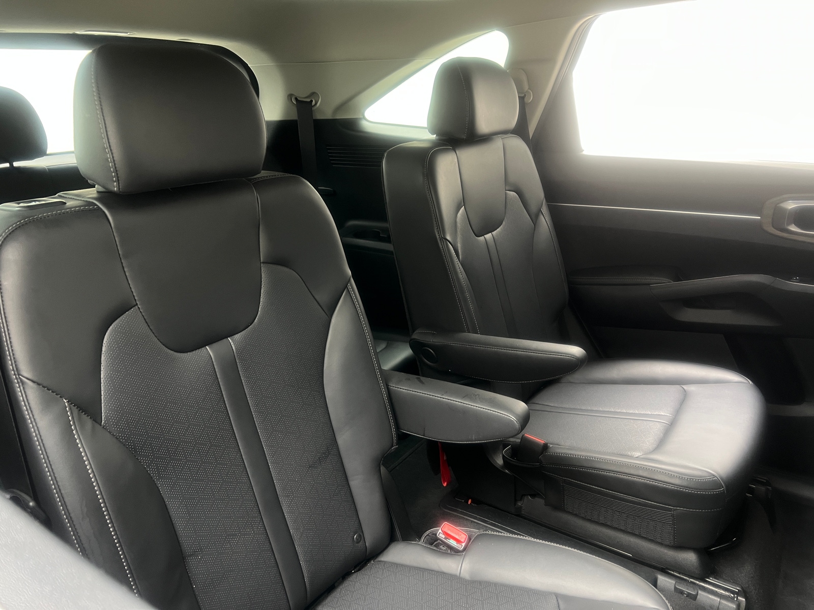 Thumbnail: 2023 Kia Sorento - 5