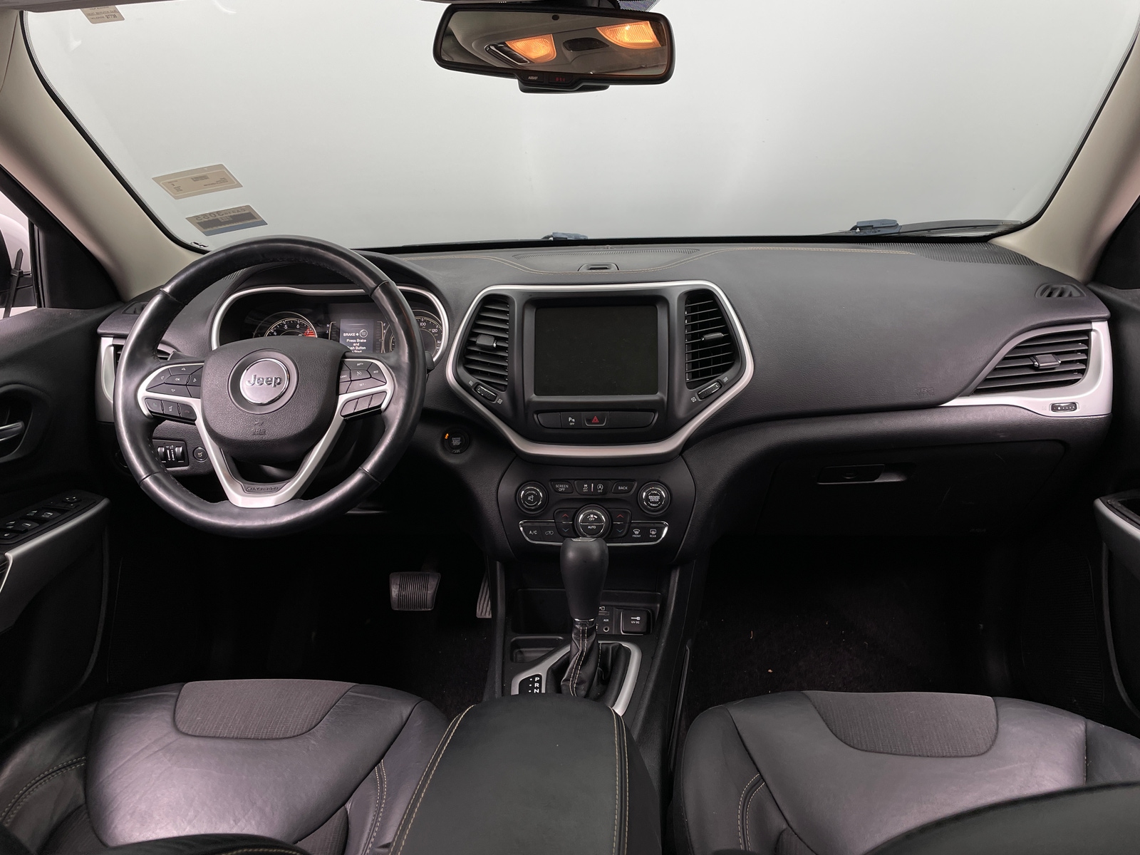 Thumbnail: 2018 Jeep Cherokee - 3