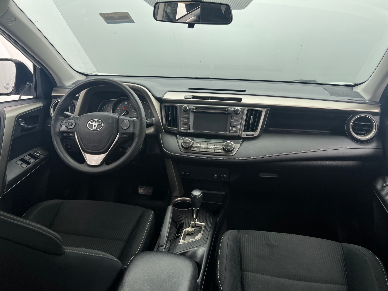 Thumbnail: 2015 Toyota RAV4 - 3
