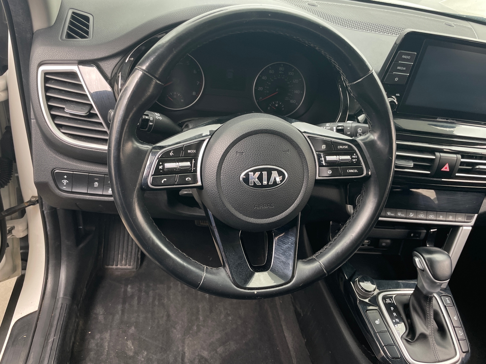 Thumbnail: 2021 Kia Seltos - 4