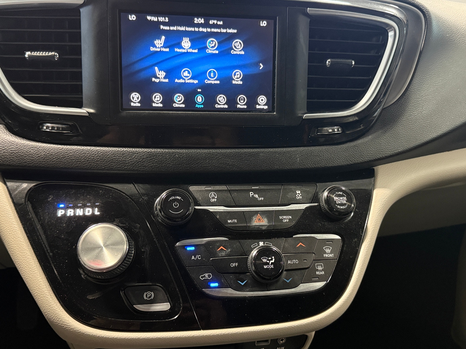 Thumbnail: 2020 Chrysler Pacifica - 3