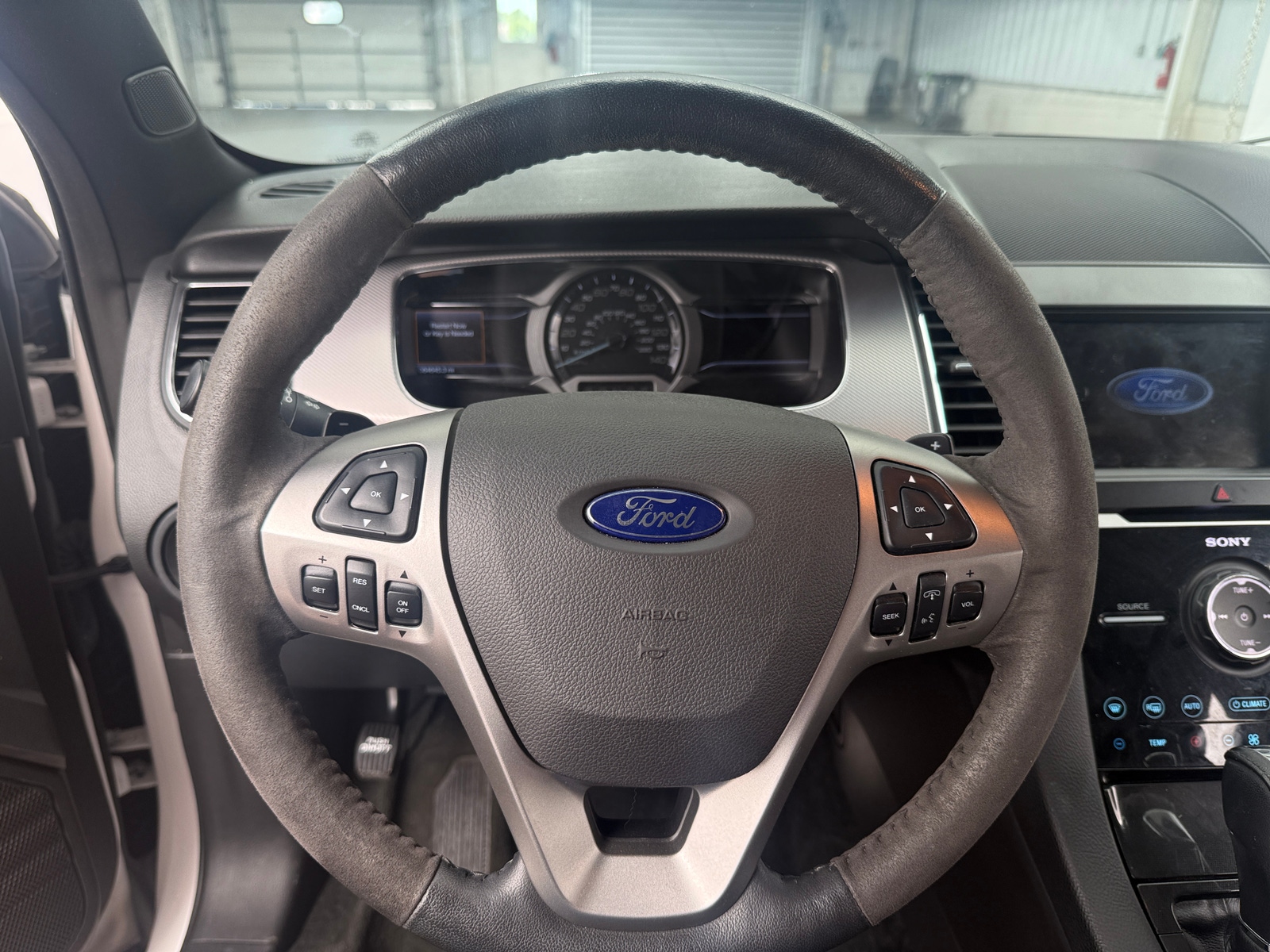 Thumbnail: 2016 Ford Taurus - 4