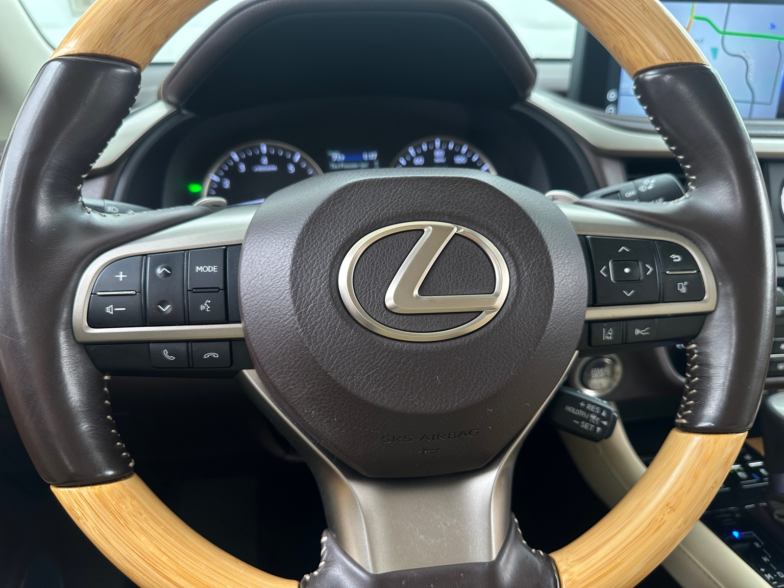 Thumbnail: 2020 Lexus RX - 4