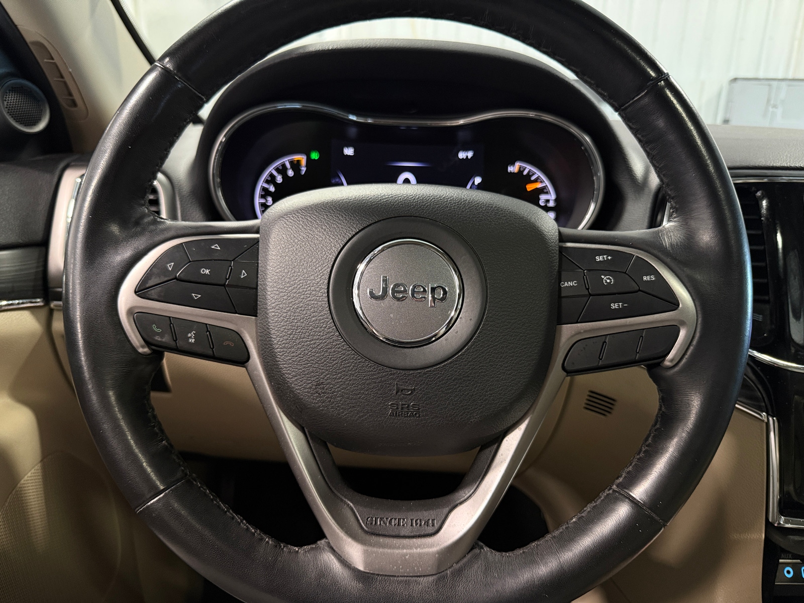Thumbnail: 2019 Jeep Grand Cherokee - 4