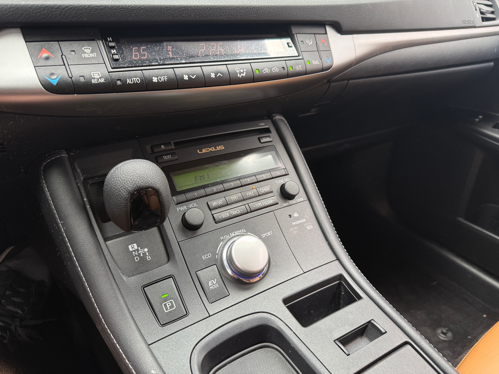 Thumbnail: 2013 Lexus CT - 3