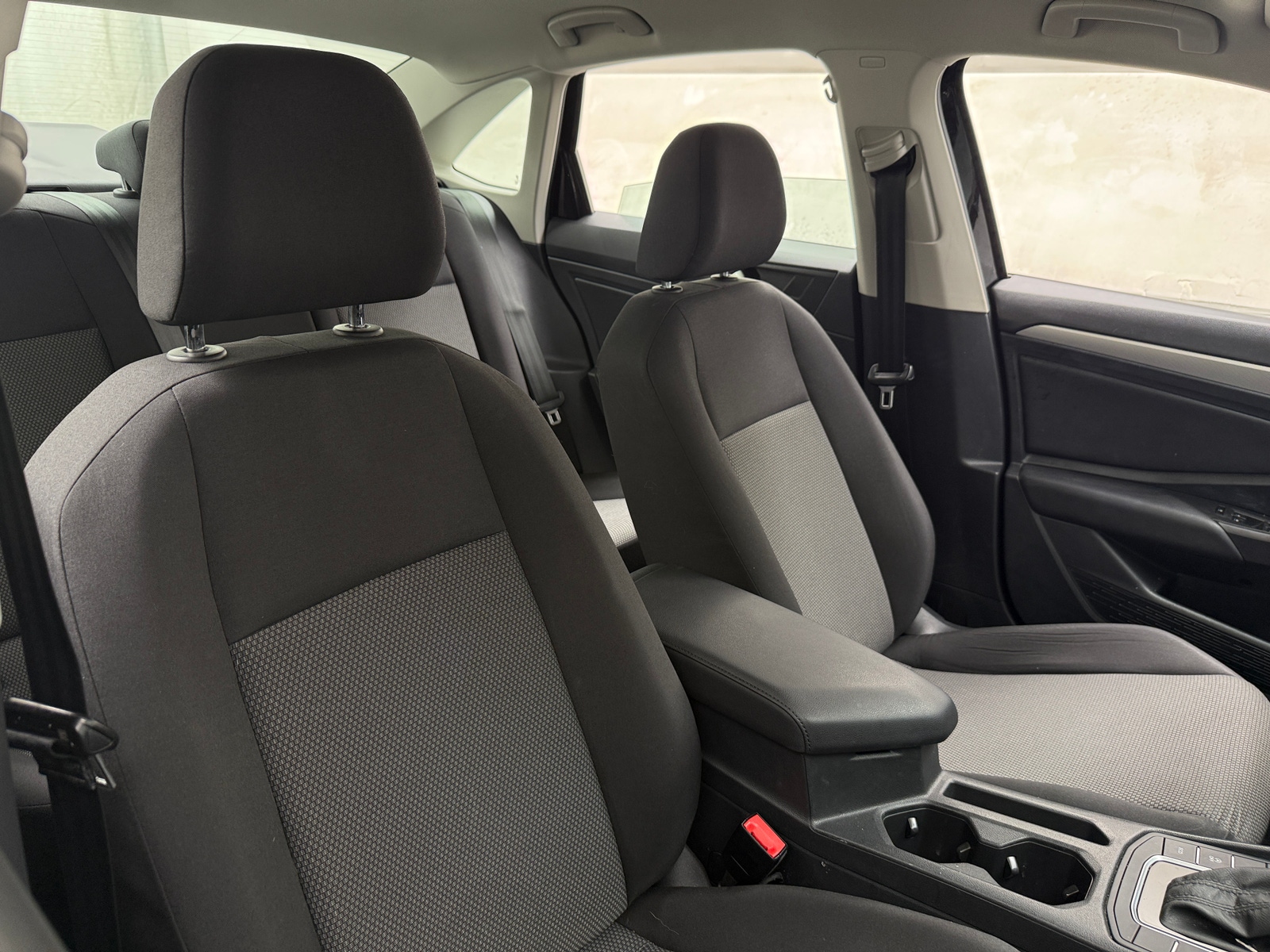 Thumbnail: 2019 Volkswagen Jetta - 2