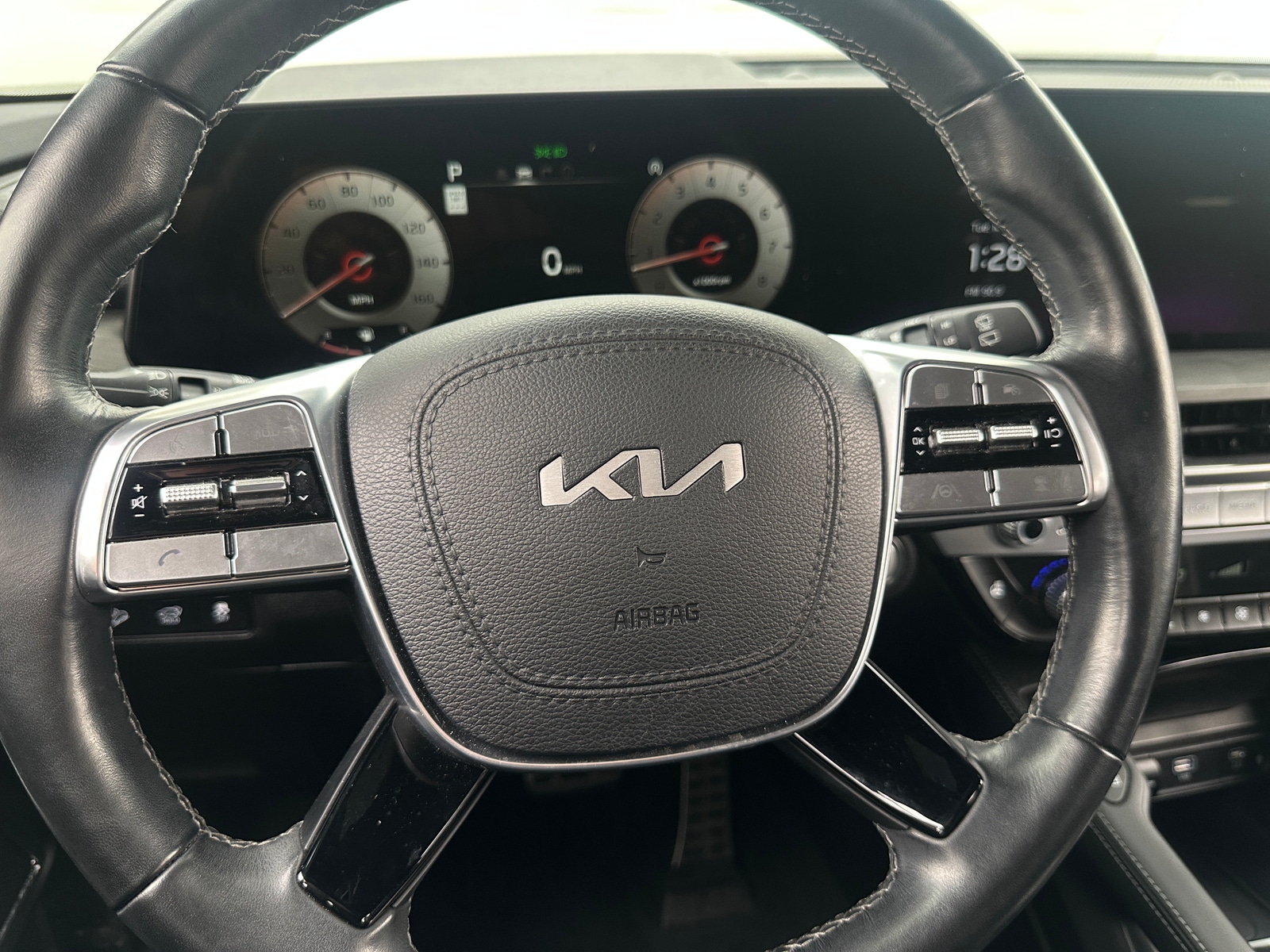 Thumbnail: 2023 Kia Telluride - 4