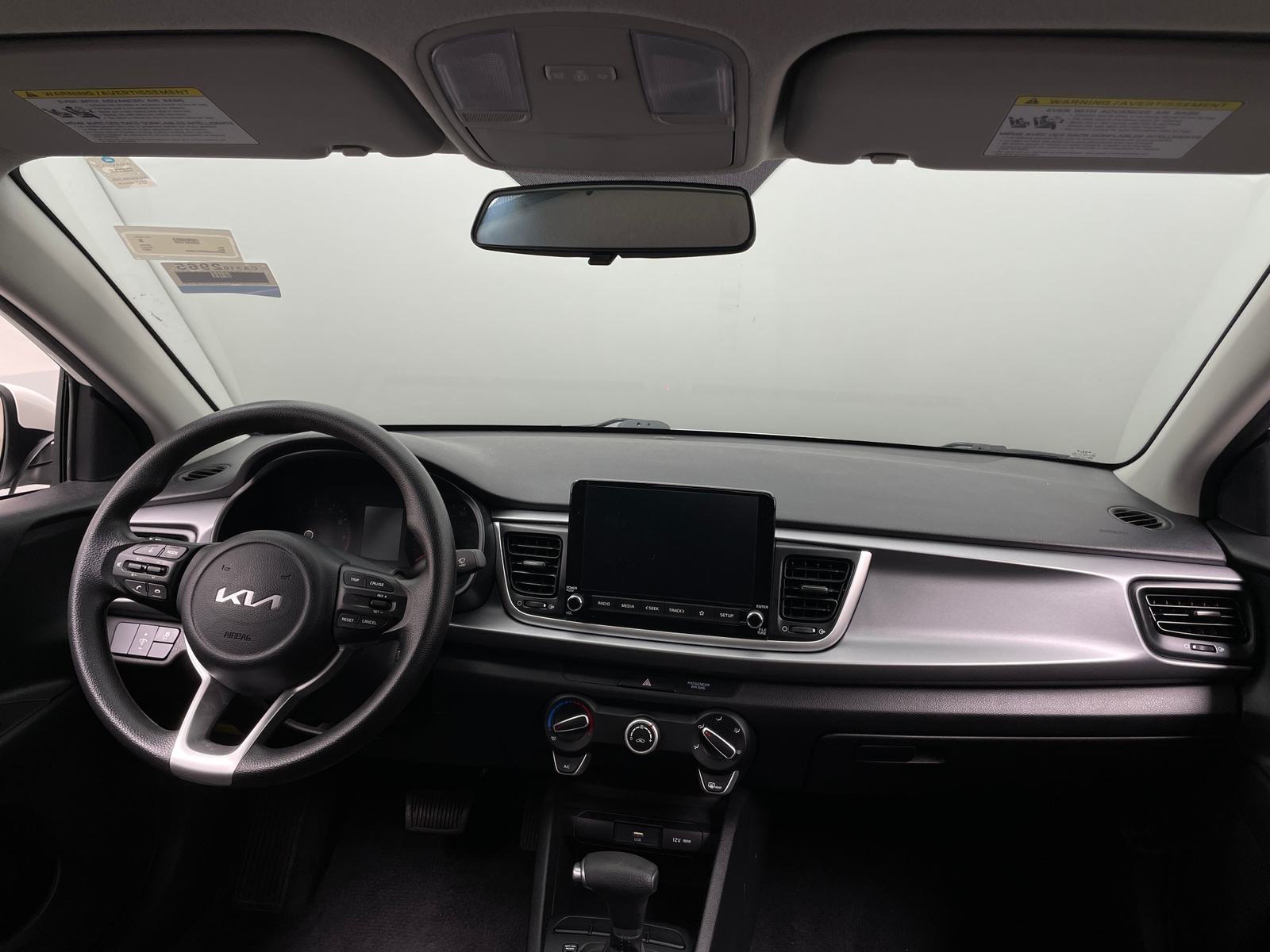 Thumbnail: 2023 Kia Rio - 3