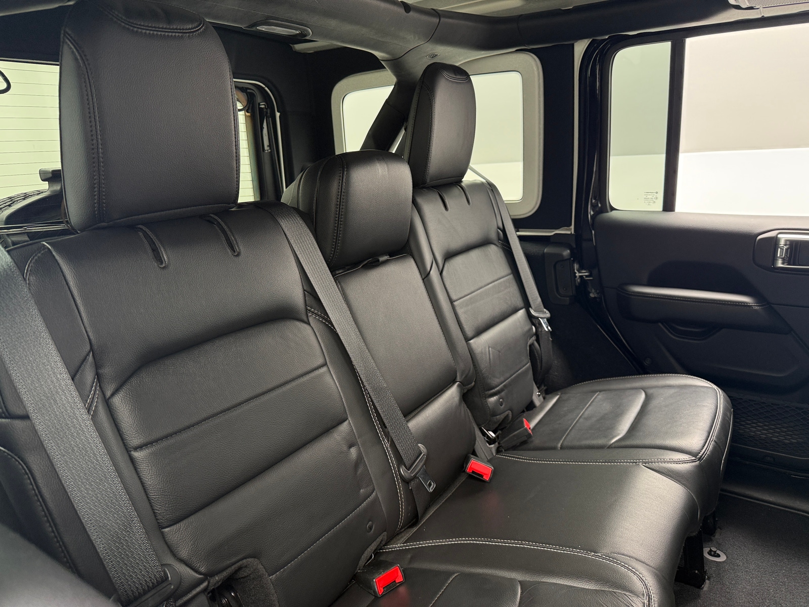 Thumbnail: 2019 Jeep Wrangler - 6
