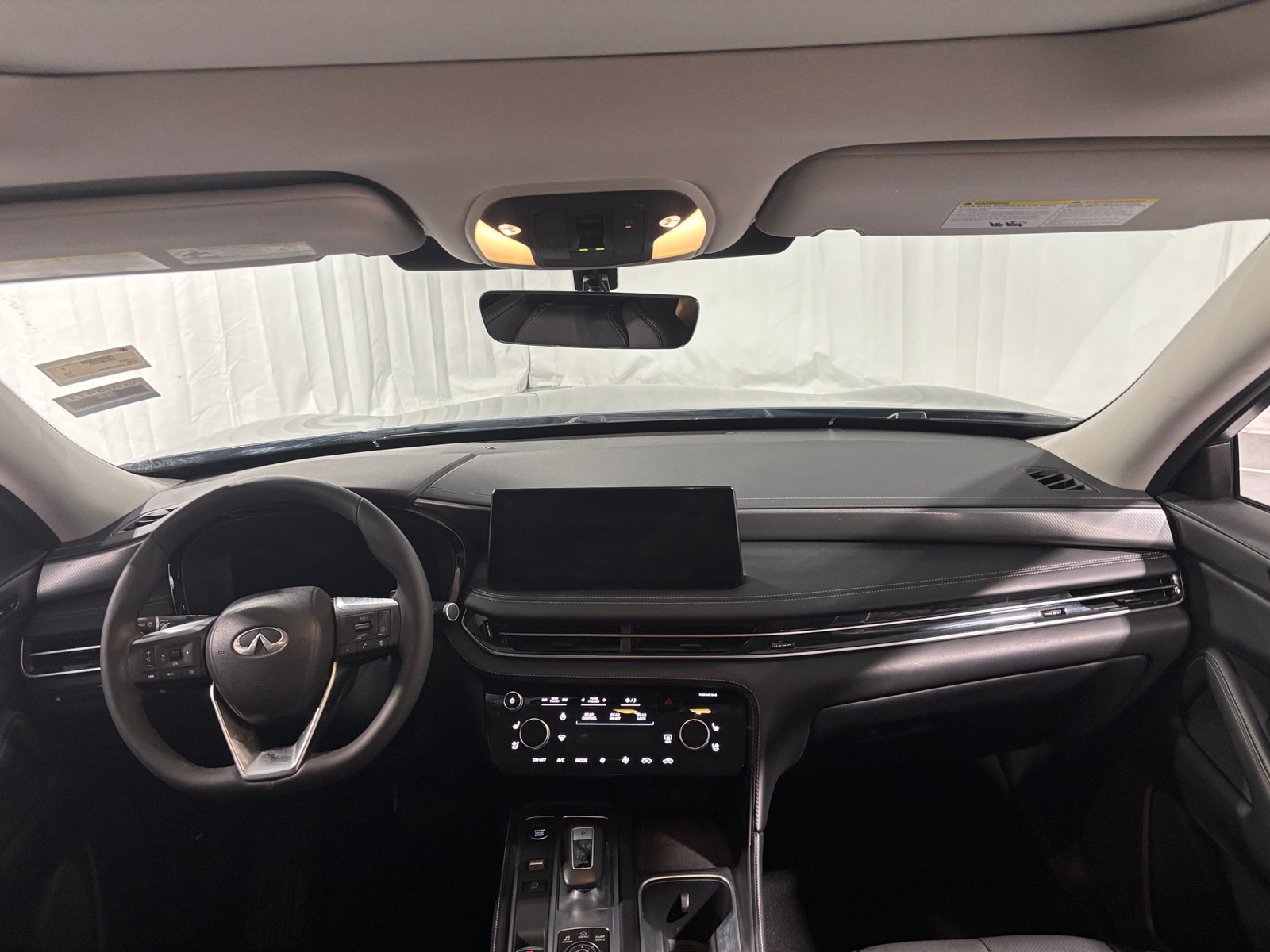 Thumbnail: 2023 INFINITI QX60 - 2