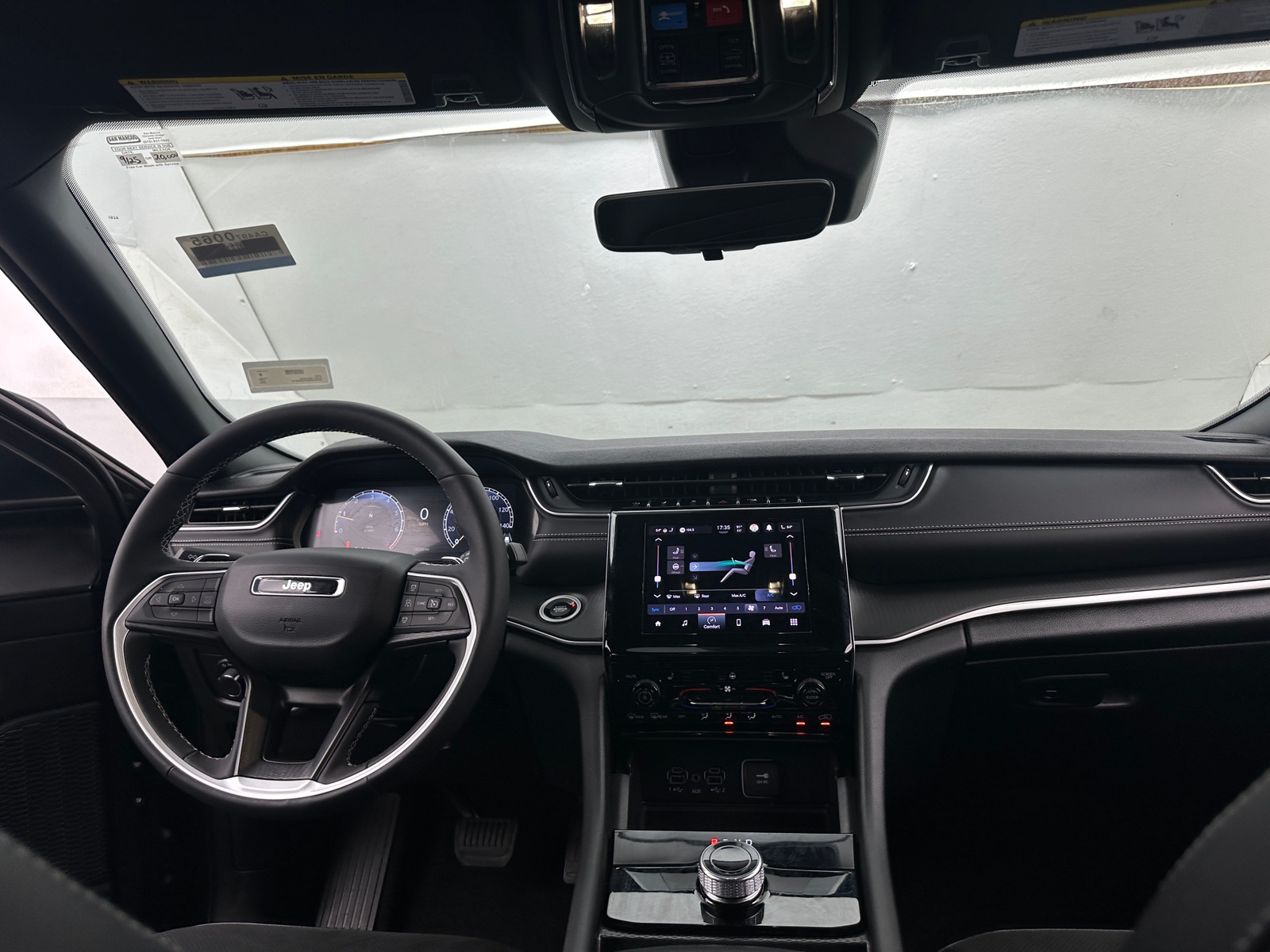 Thumbnail: 2025 Jeep Grand Cherokee - 3