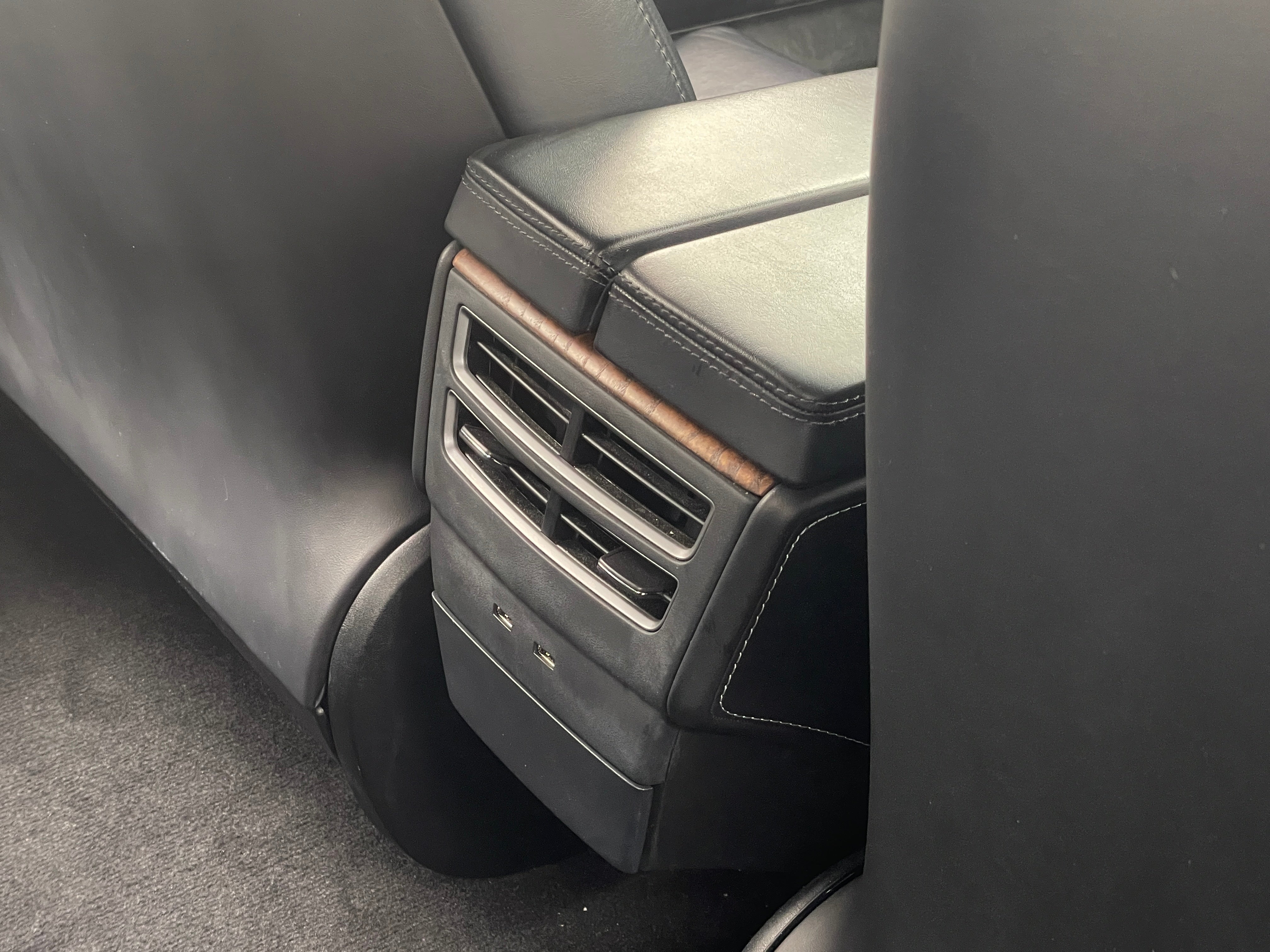 Used 2019 Tesla Model S Long Range with VIN 5YJSA1E20KF313964 for sale in Oak Creek, WI