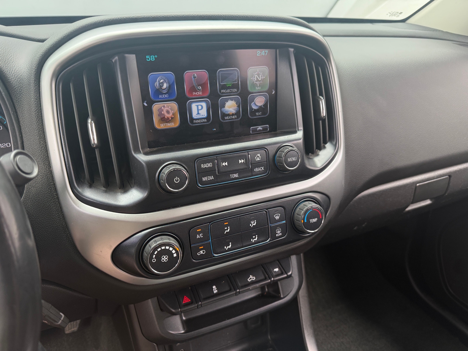 Thumbnail: 2016 Chevrolet Colorado - 4