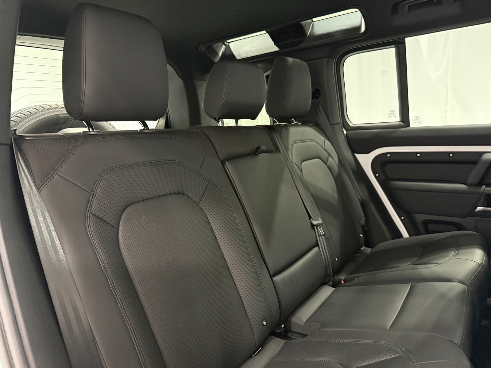 Thumbnail: 2025 Land Rover Defender - 5