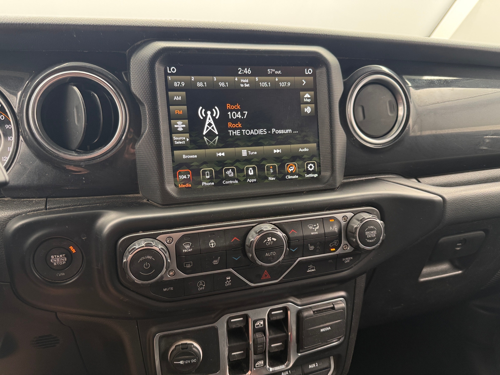 Thumbnail: 2022 Jeep Wrangler - 3