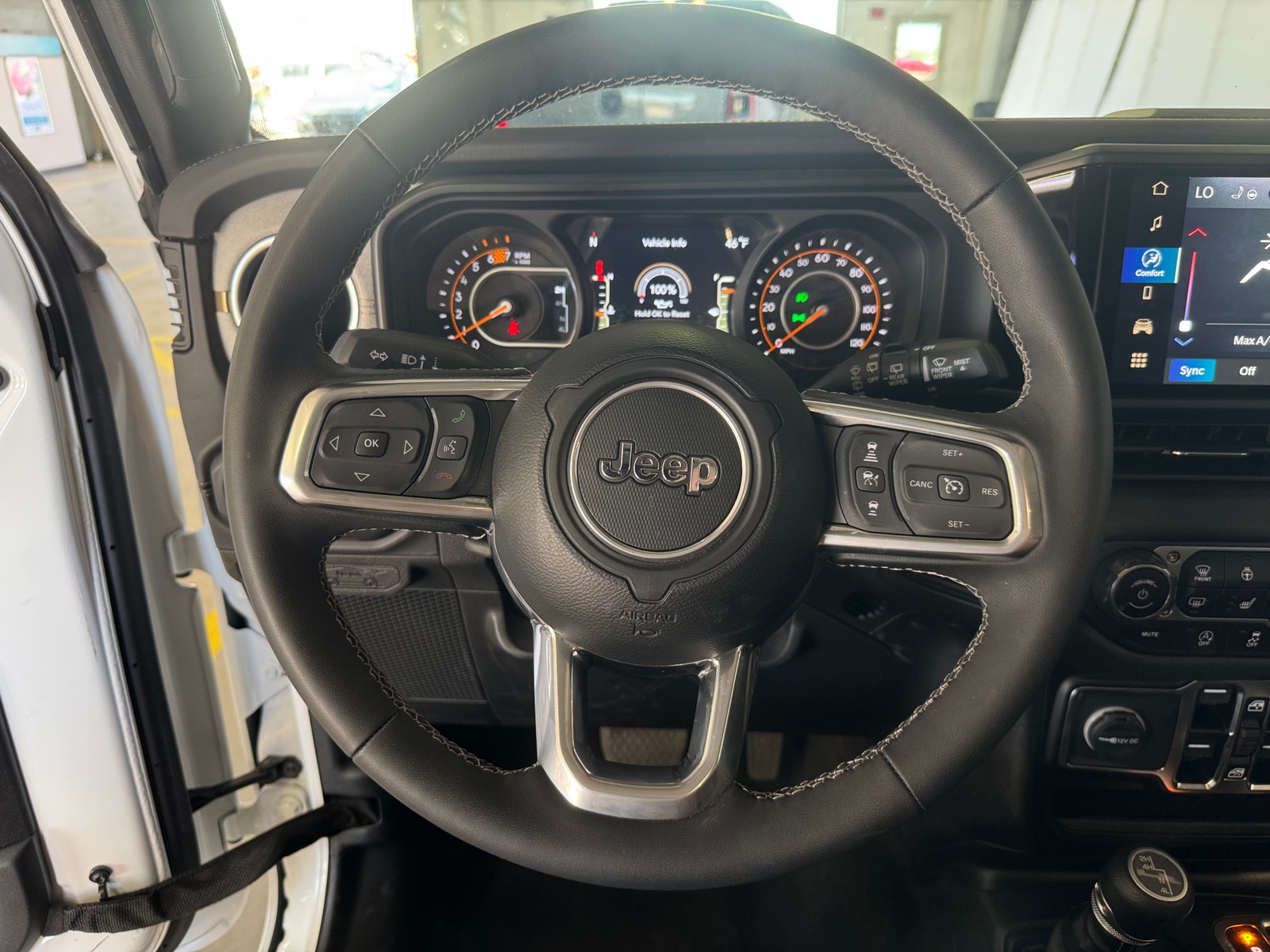 Thumbnail: 2025 Jeep Wrangler - 5