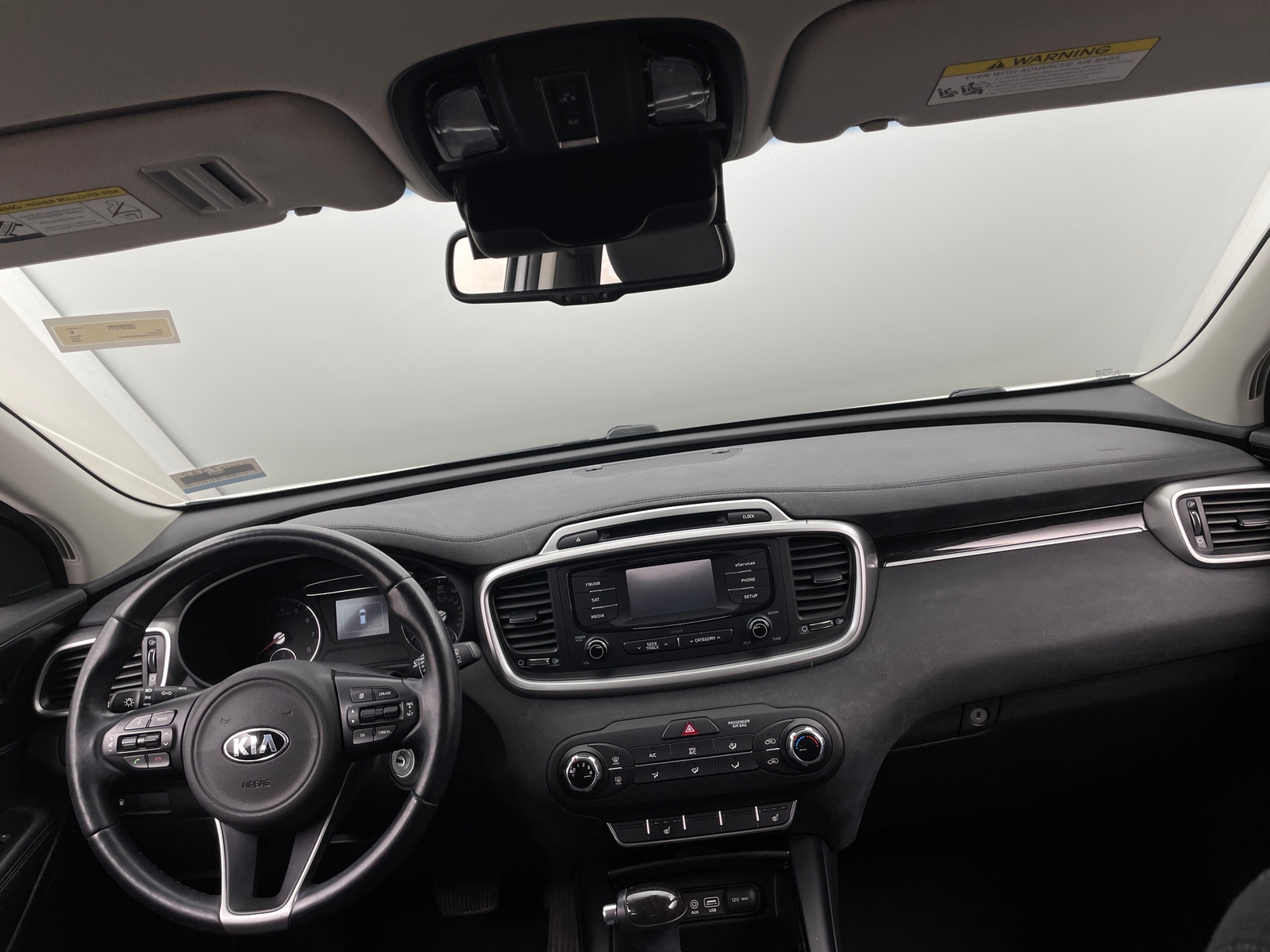 Thumbnail: 2016 Kia Sorento - 3