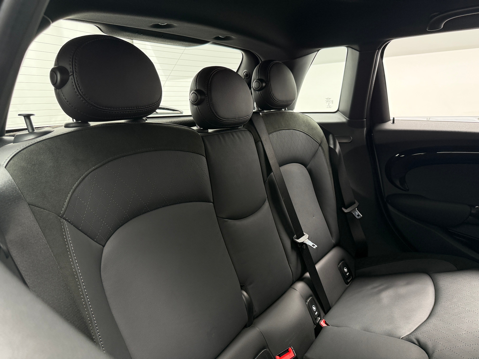 Thumbnail: 2020 MINI Cooper Hardtop - 5