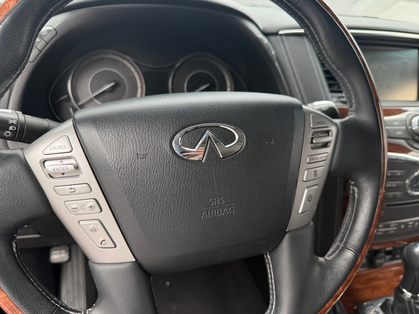 Thumbnail: 2017 INFINITI QX80 - 4