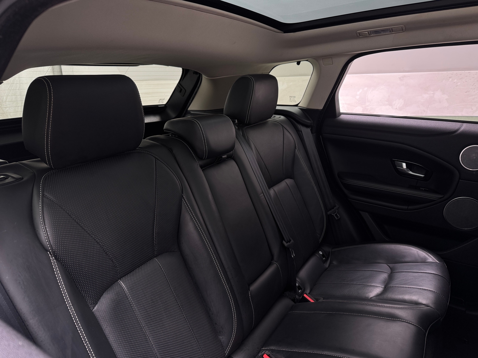 Thumbnail: 2018 Land Rover Range Rover Evoque - 5