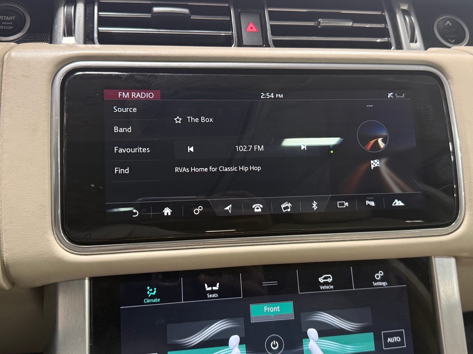 Thumbnail: 2020 Land Rover Range Rover - 3