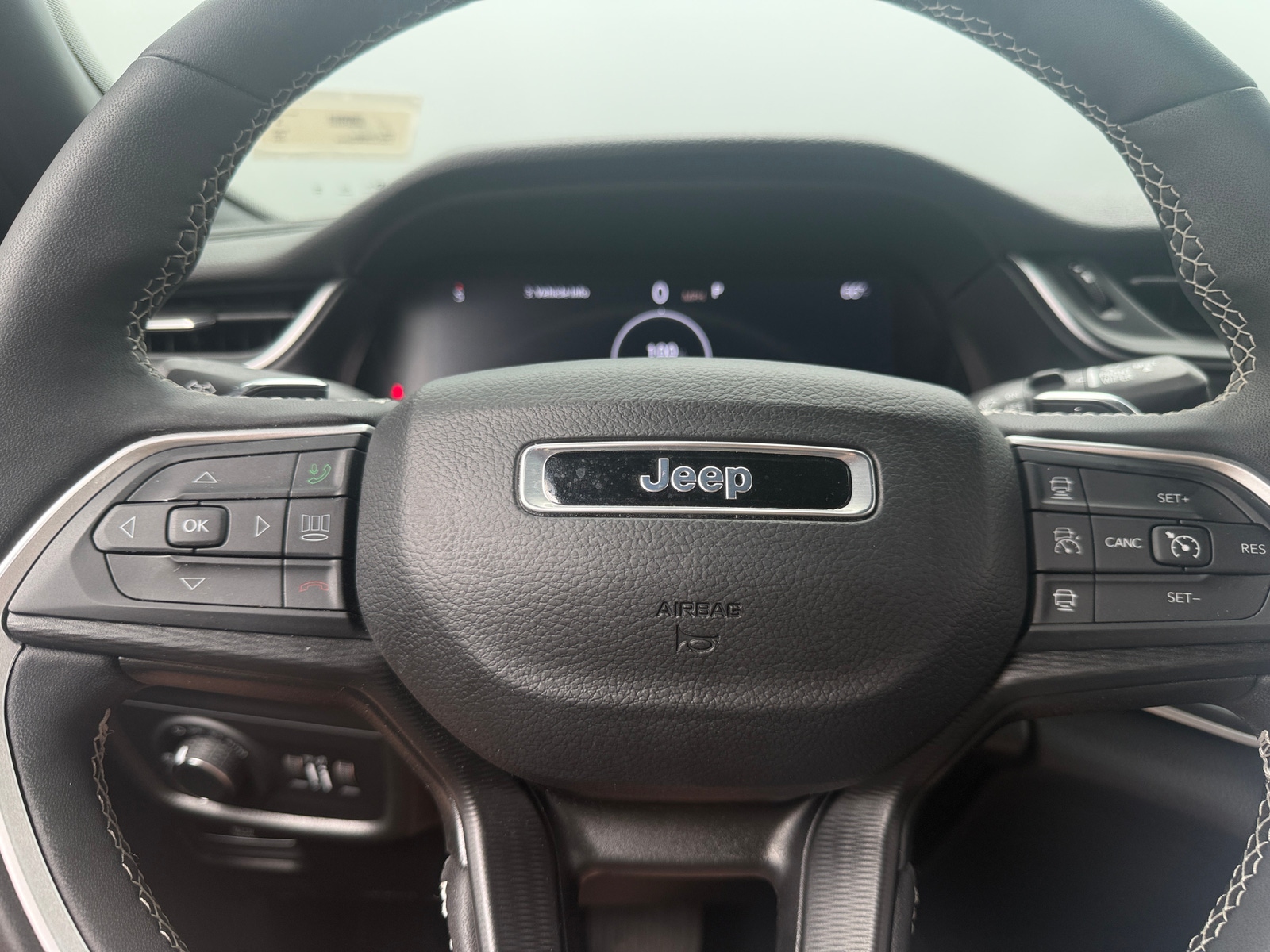 Thumbnail: 2024 Jeep Grand Cherokee - 5