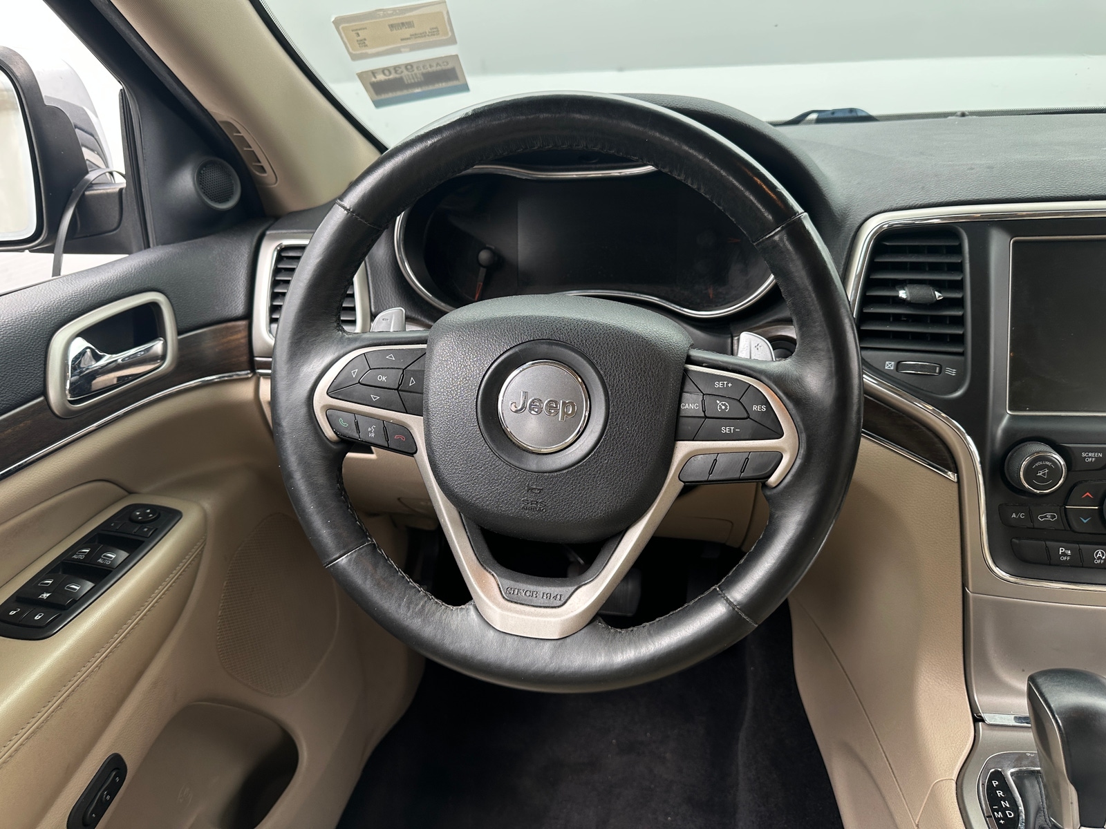 Thumbnail: 2017 Jeep Grand Cherokee - 4