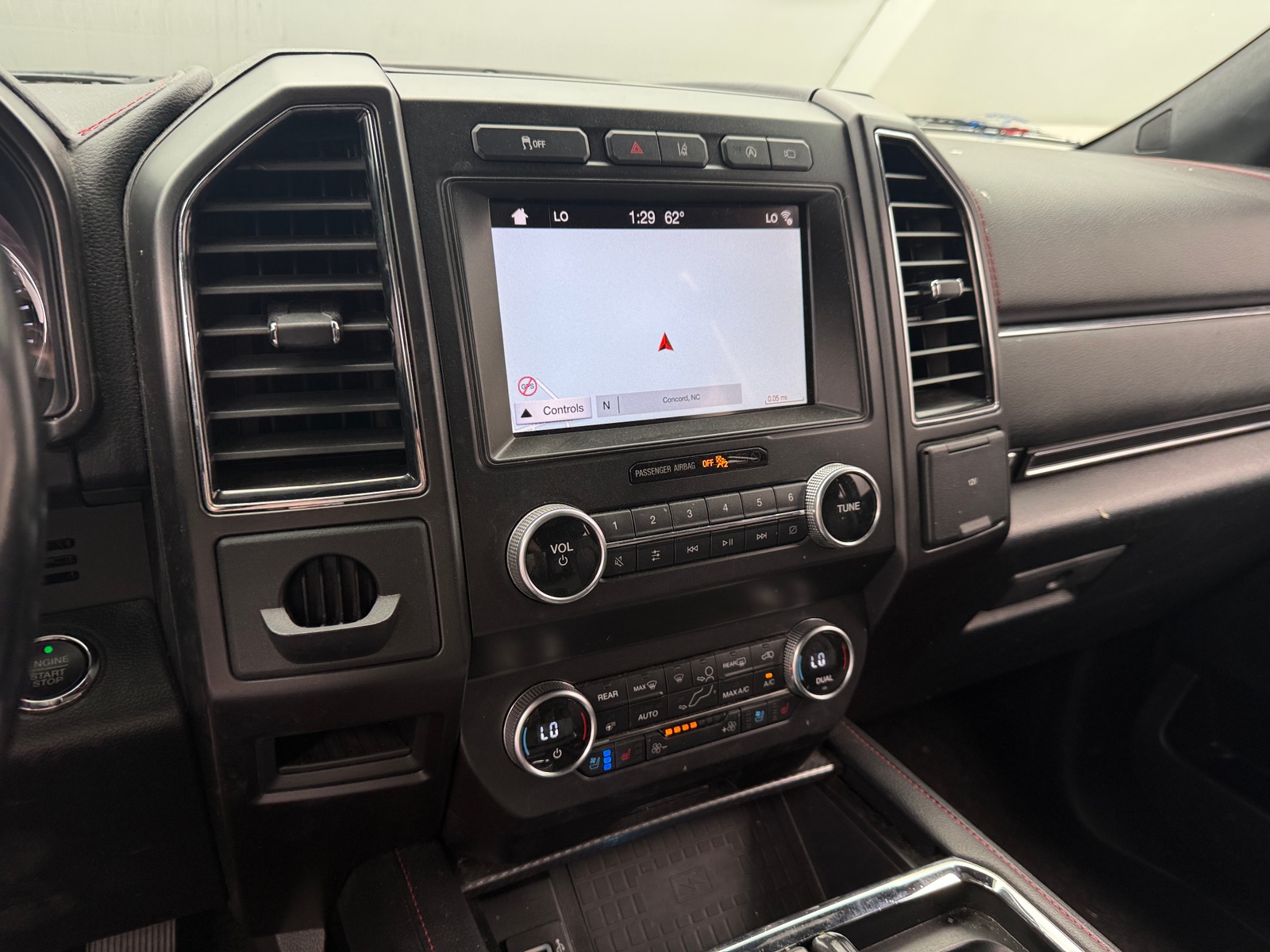 Thumbnail: 2019 Ford Expedition - 3