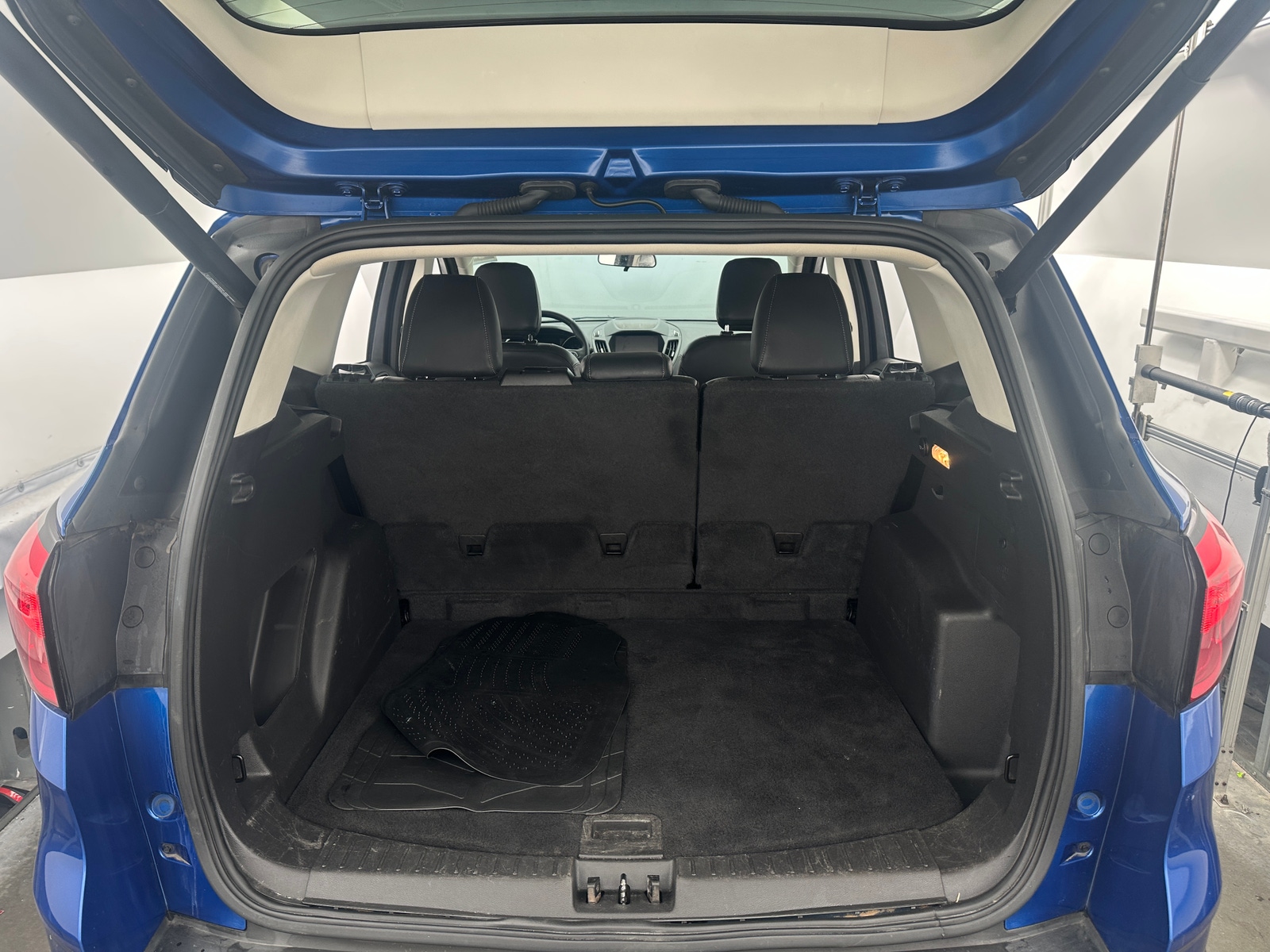 Thumbnail: 2019 Ford Escape - 6