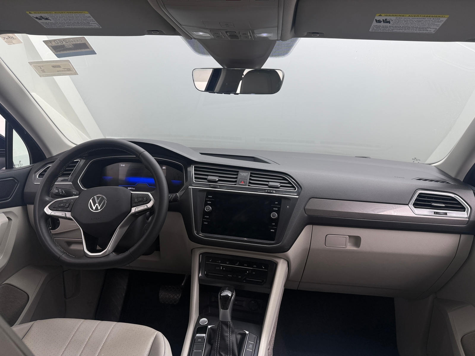 Thumbnail: 2023 Volkswagen Tiguan - 2