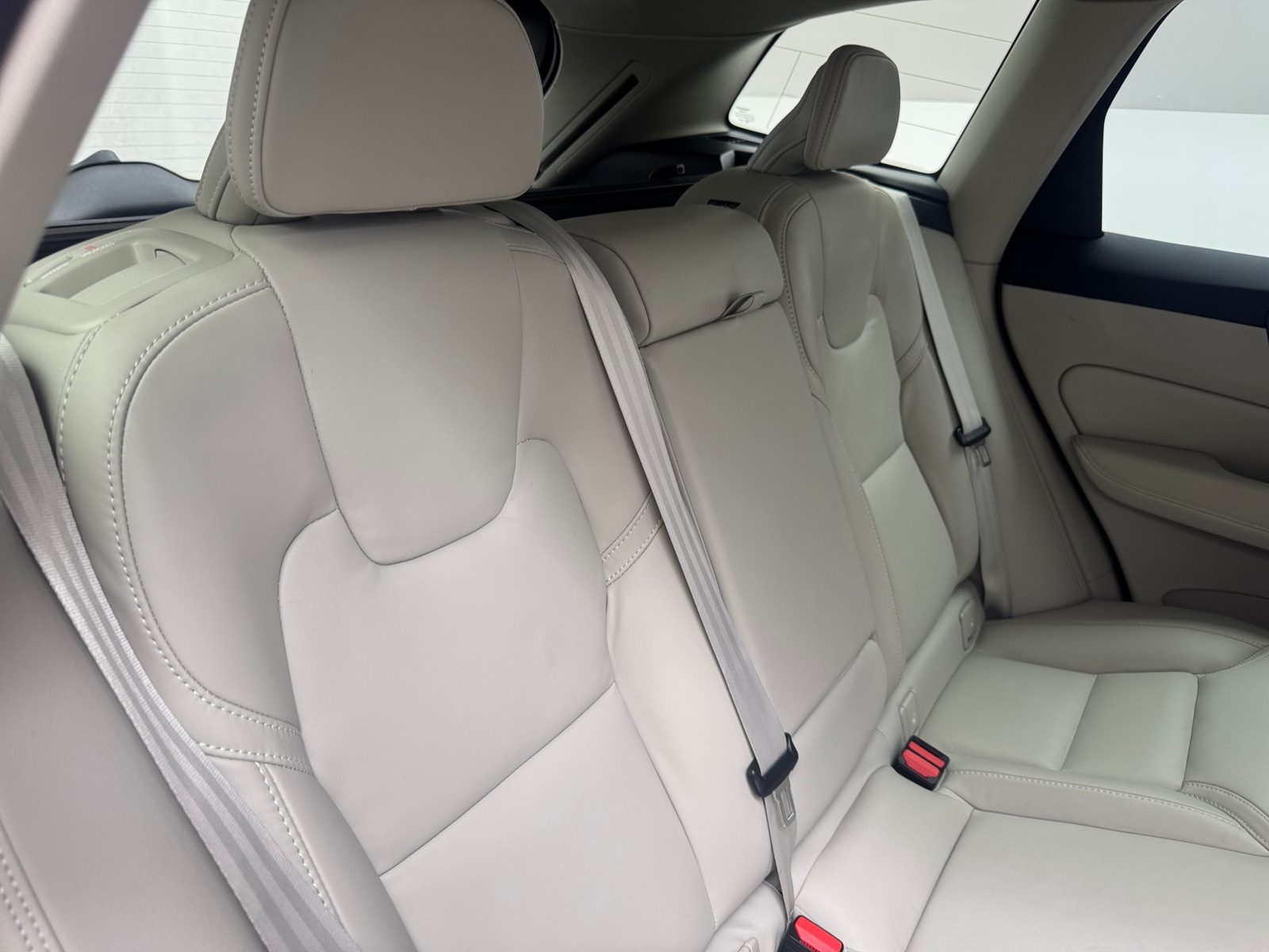 Thumbnail: 2023 Volvo XC60 - 5