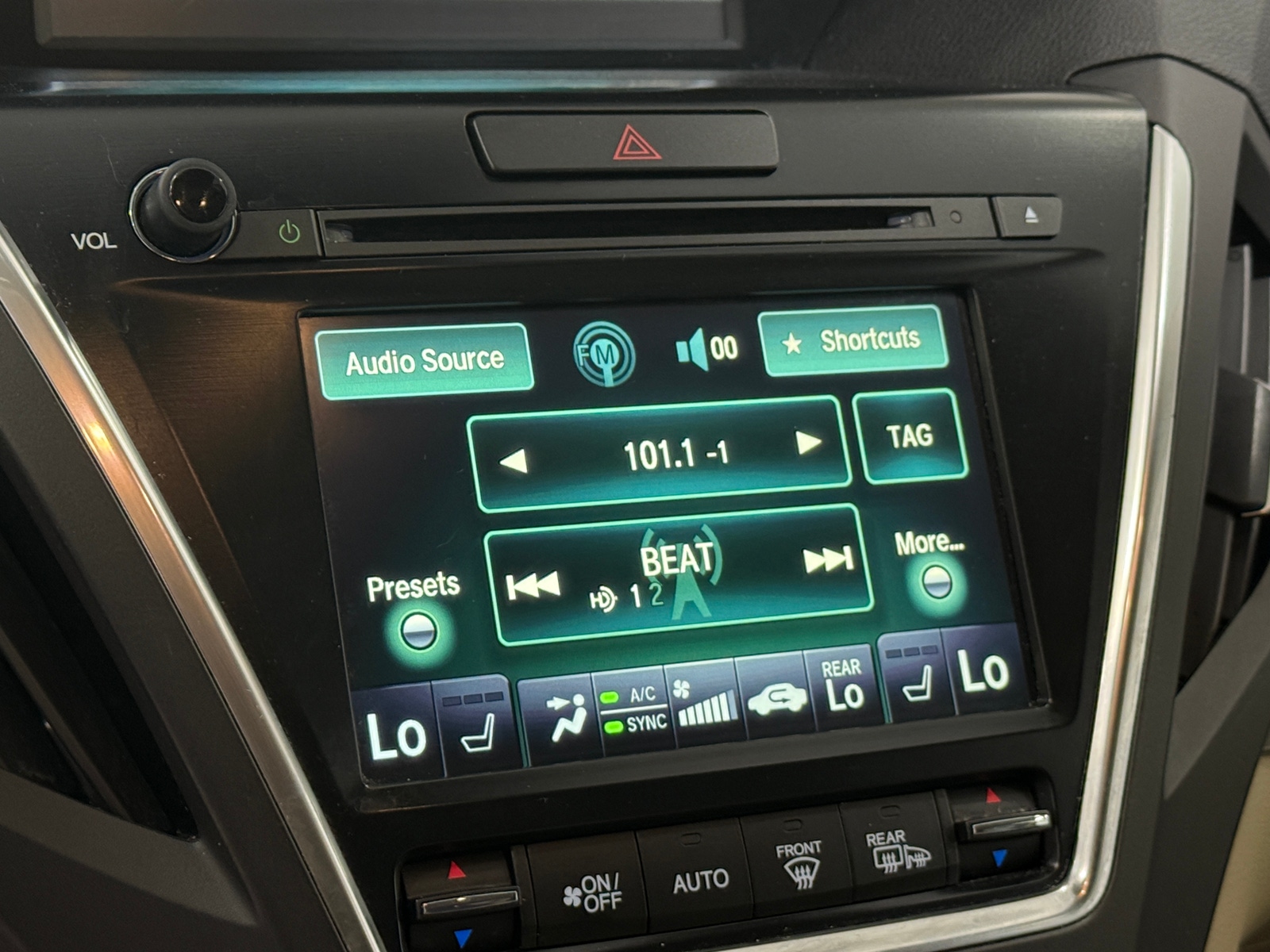 Thumbnail: 2014 Acura MDX - 3