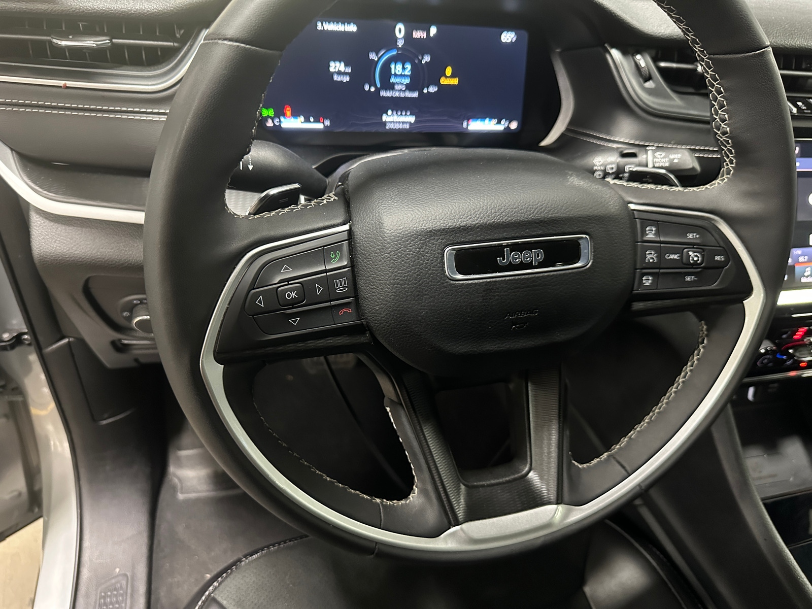 Thumbnail: 2025 Jeep Grand Cherokee - 4