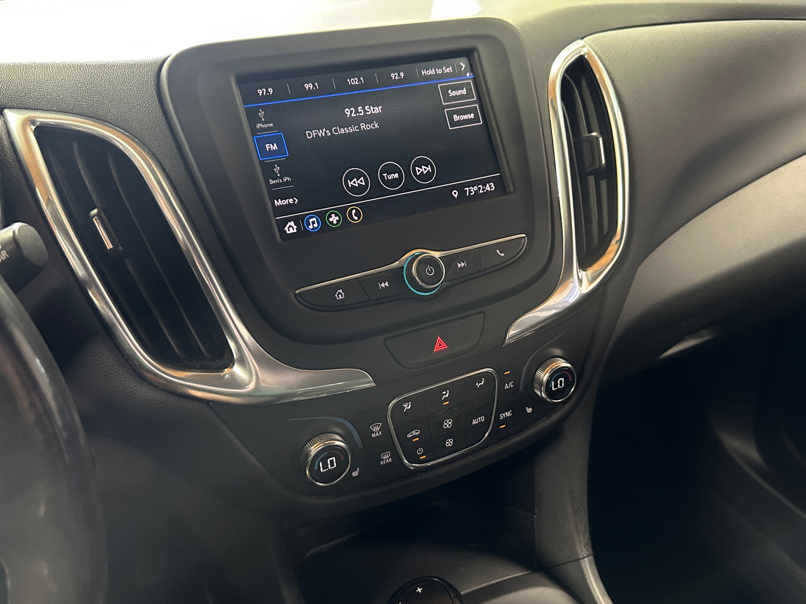 Thumbnail: 2021 Chevrolet Equinox - 4