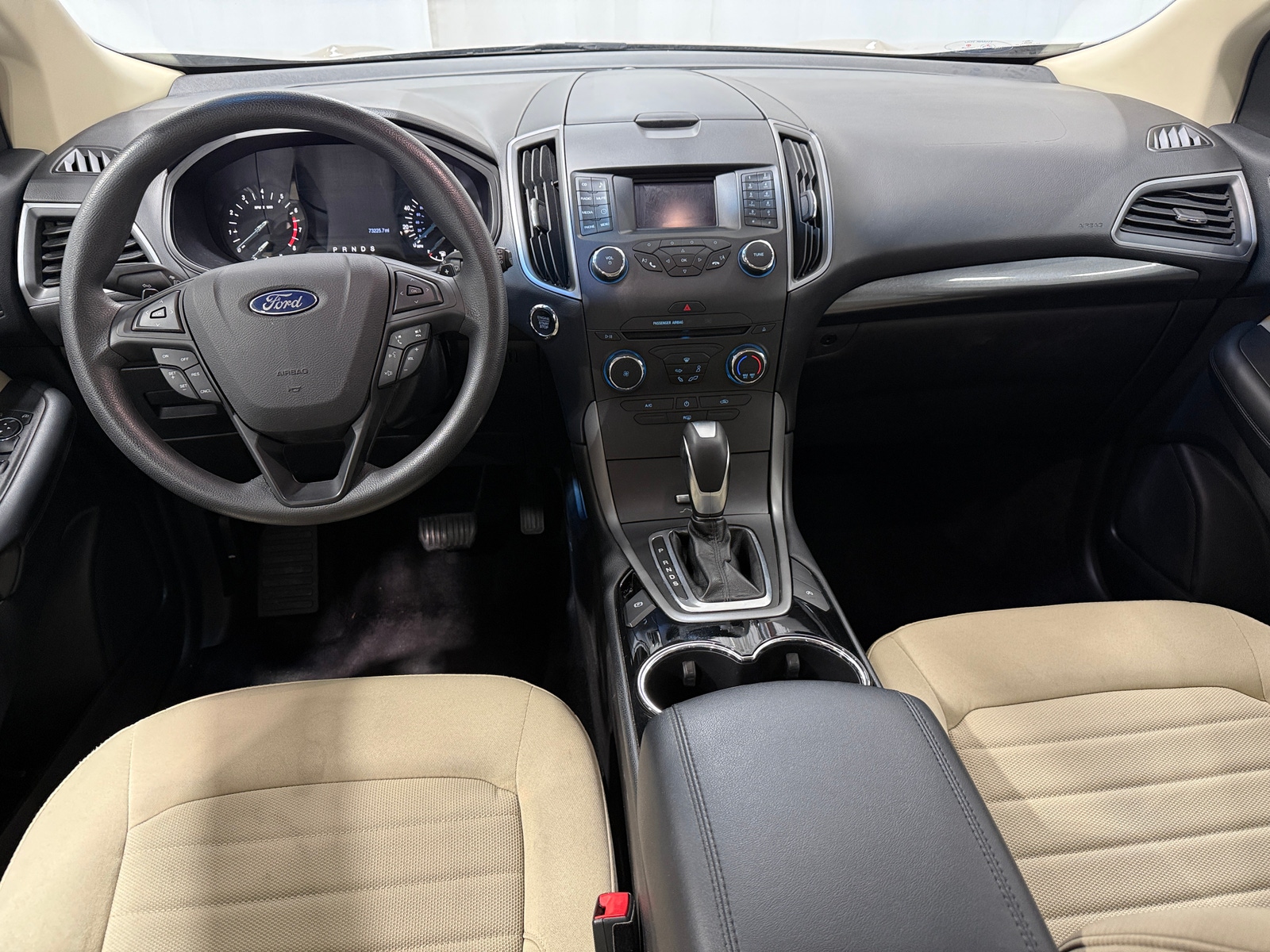 Thumbnail: 2017 Ford Edge - 3