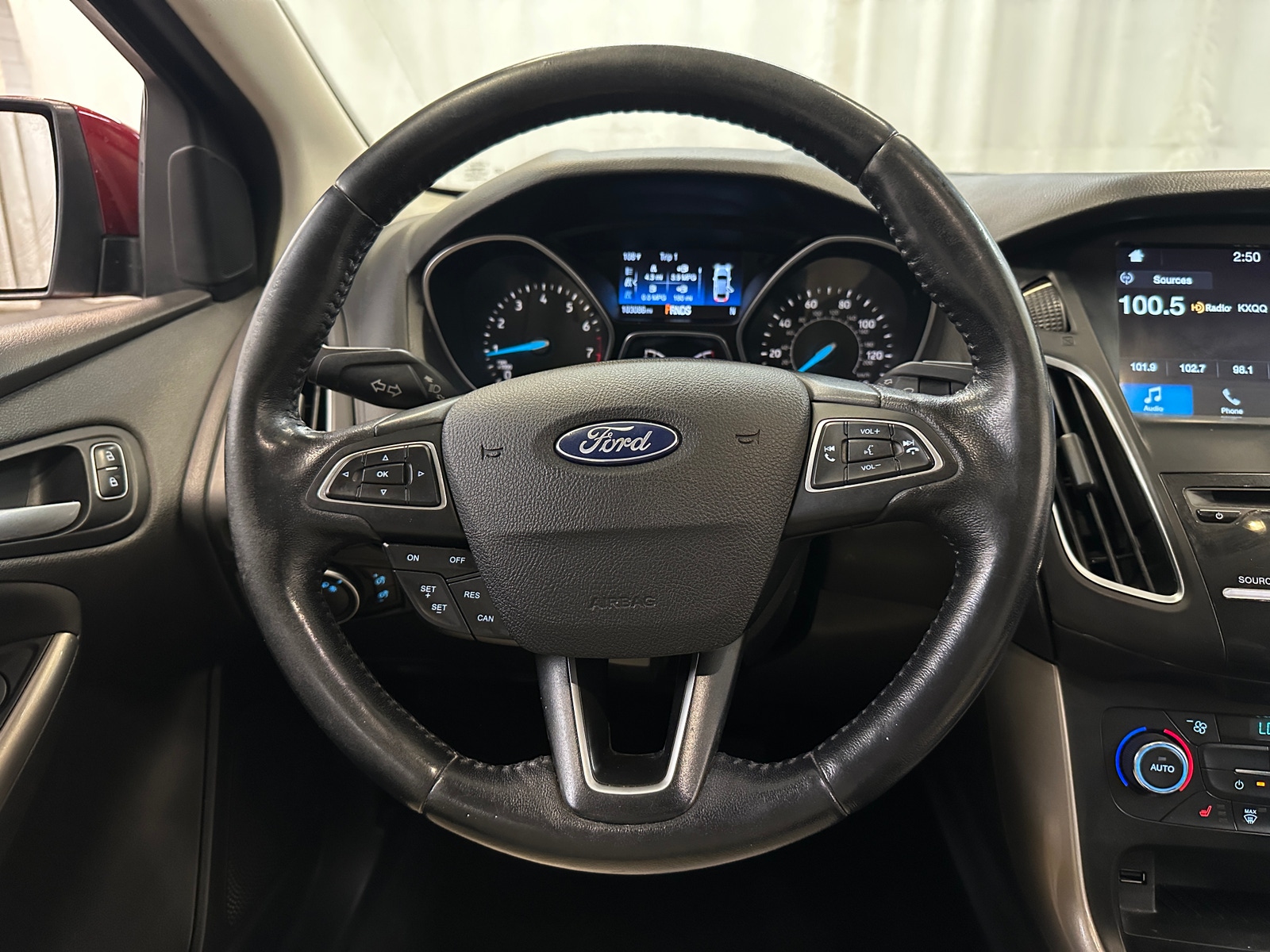 Thumbnail: 2016 Ford Focus - 4