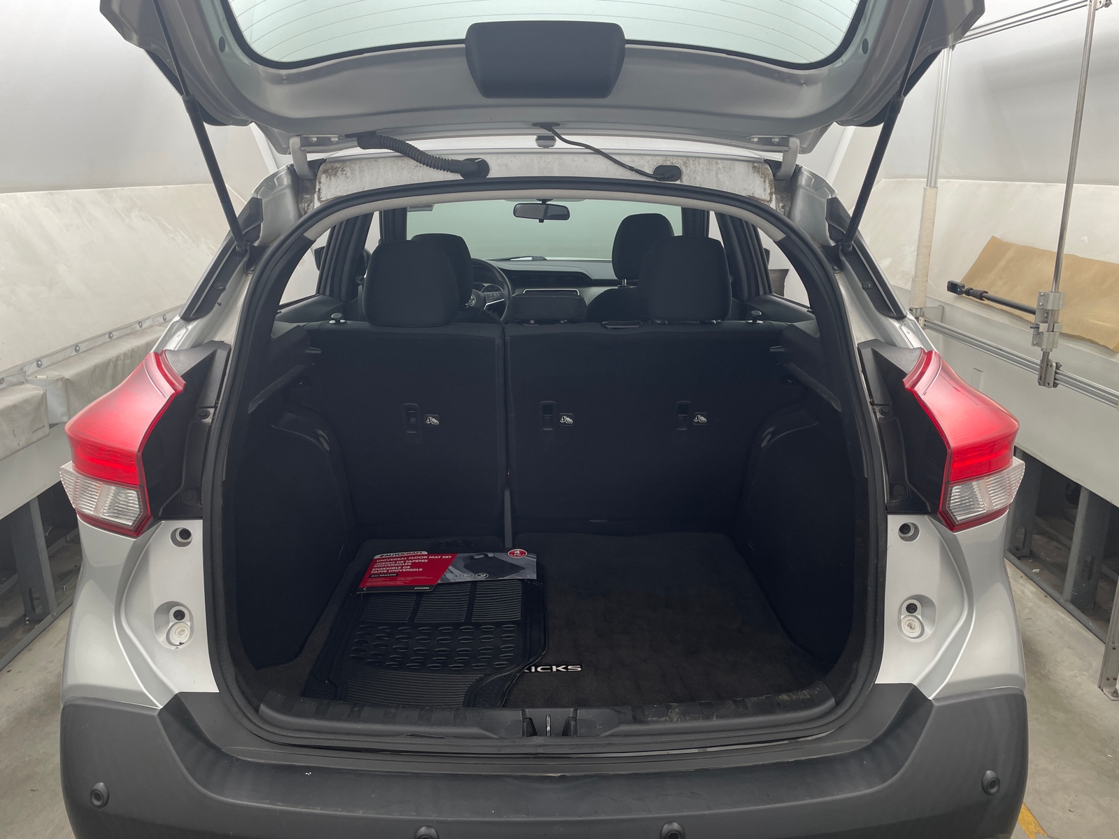 Thumbnail: 2020 Nissan Kicks - 7