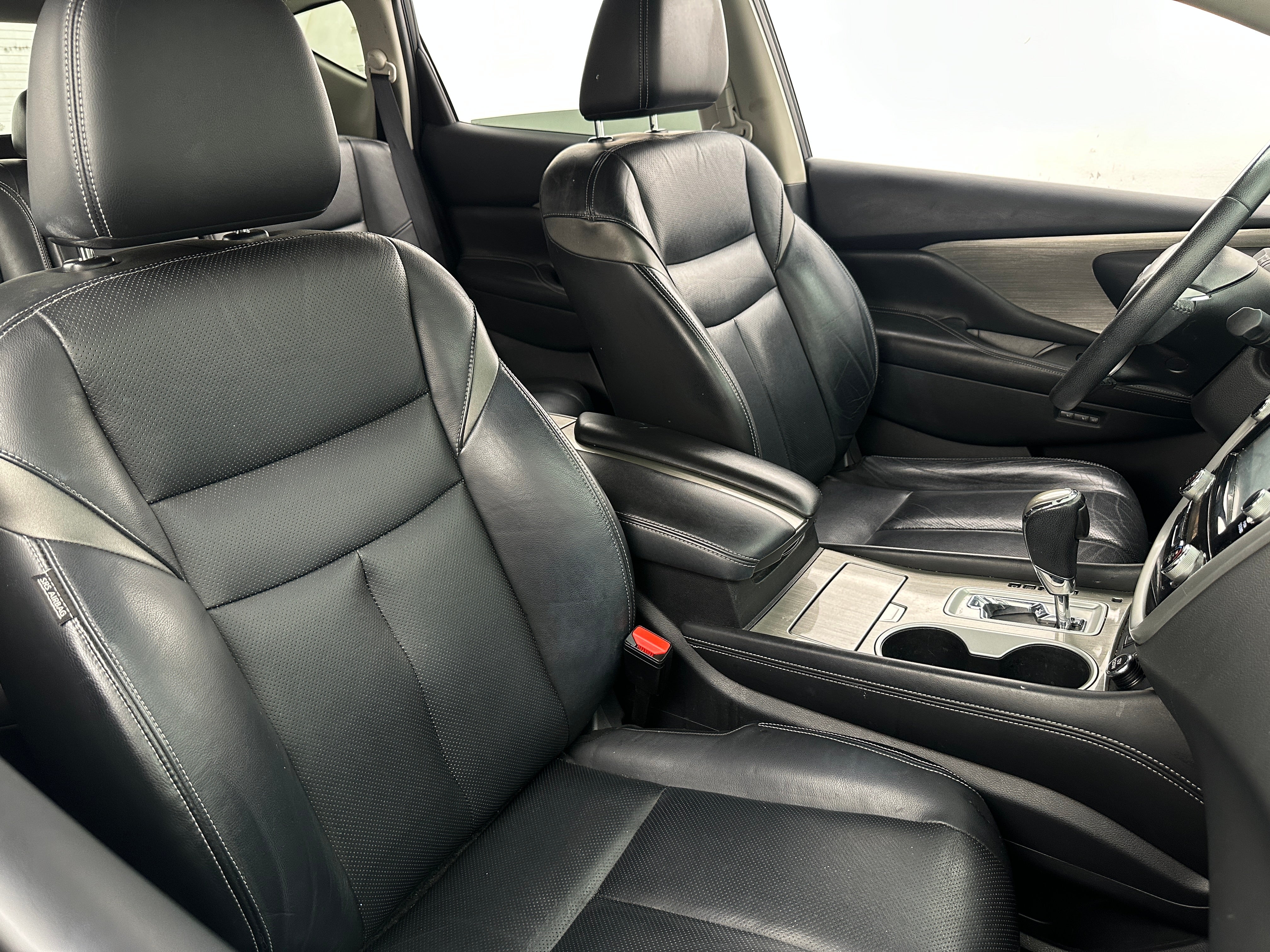 Used 2015 Nissan Murano SL with VIN 5N1AZ2MG7FN256236 for sale in Pewaukee, WI