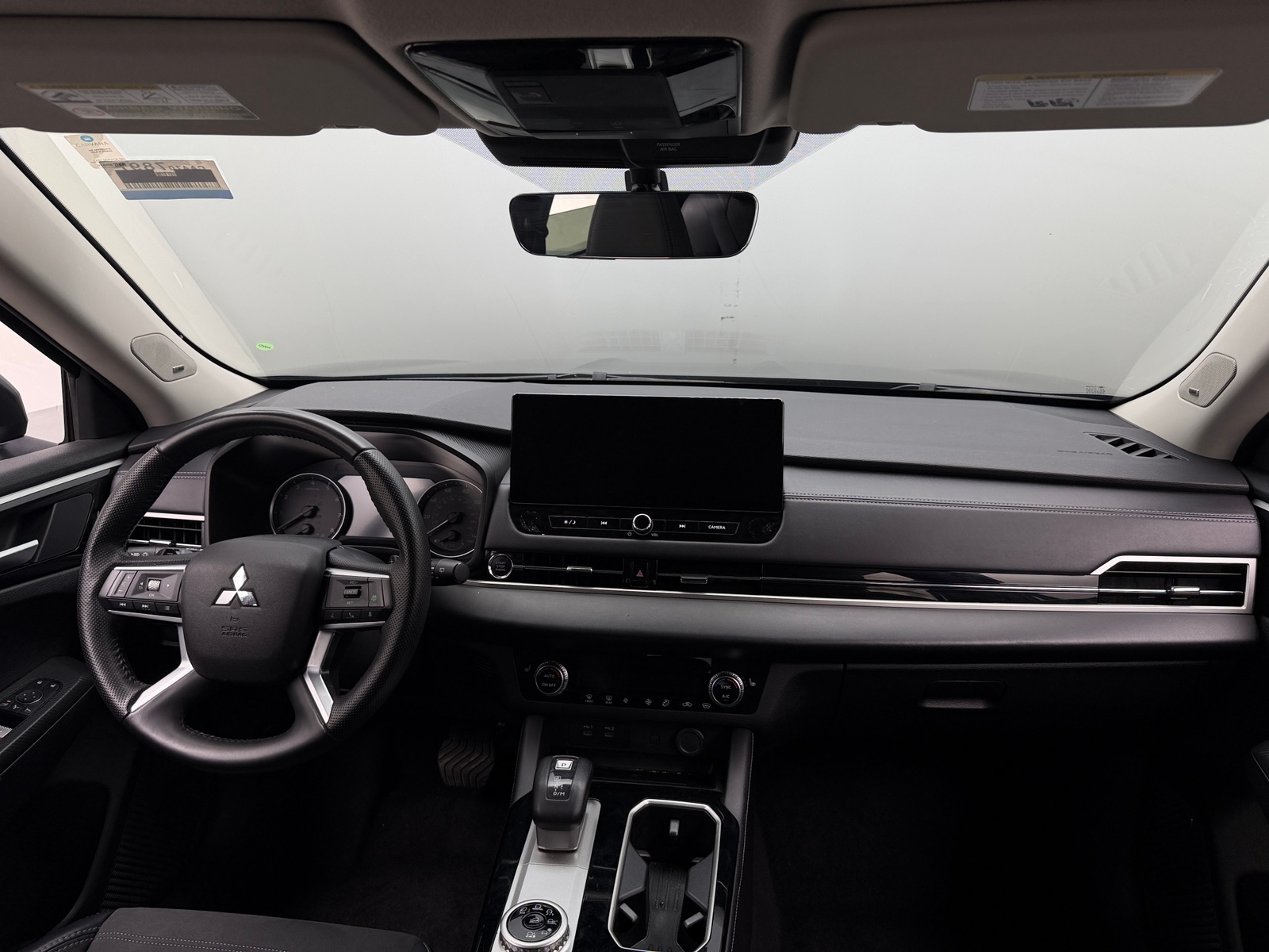 Thumbnail: 2025 Mitsubishi Outlander - 2