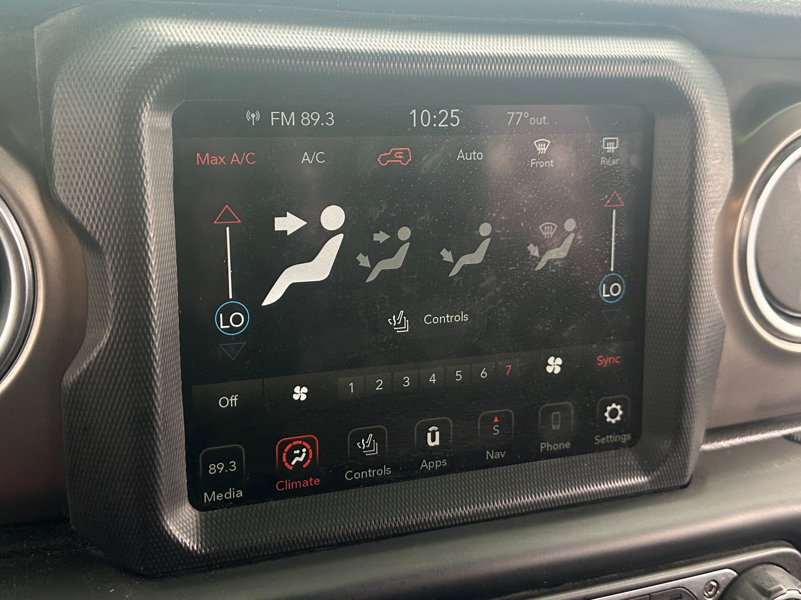 Thumbnail: 2019 Jeep Wrangler - 4