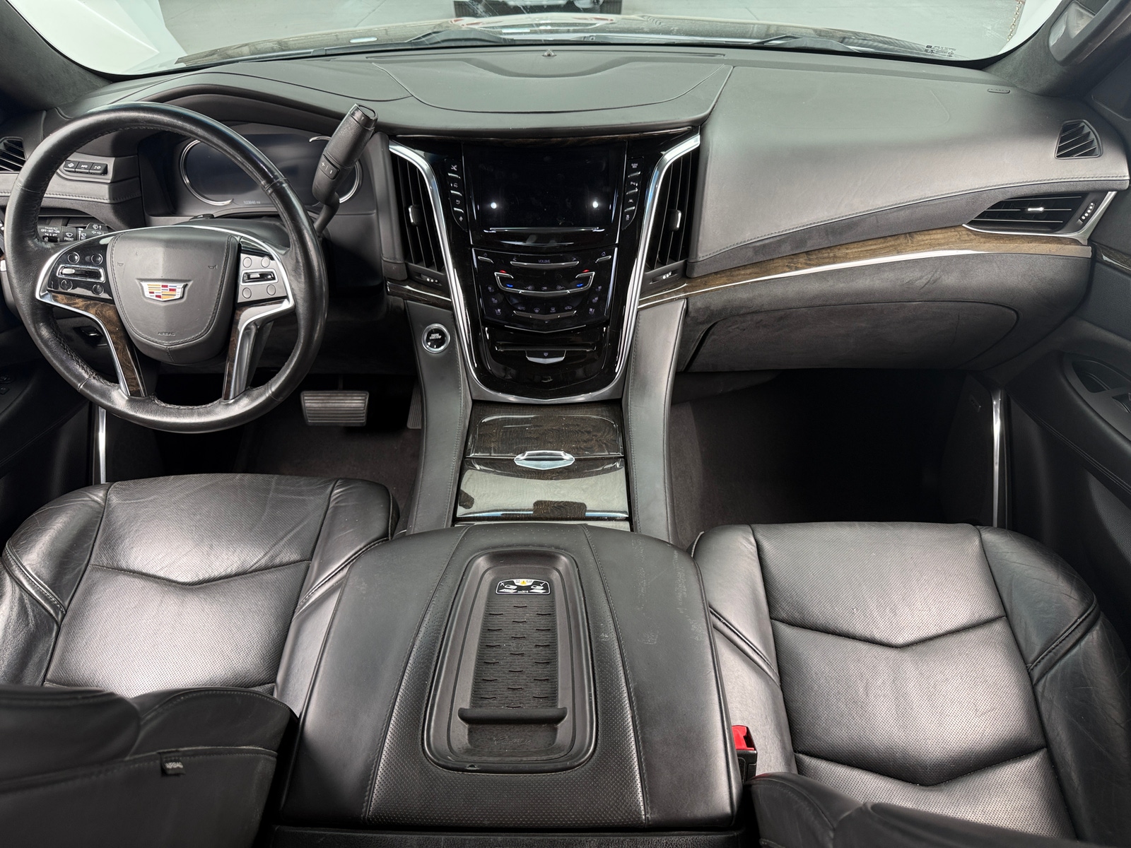 Thumbnail: 2016 Cadillac Escalade - 2